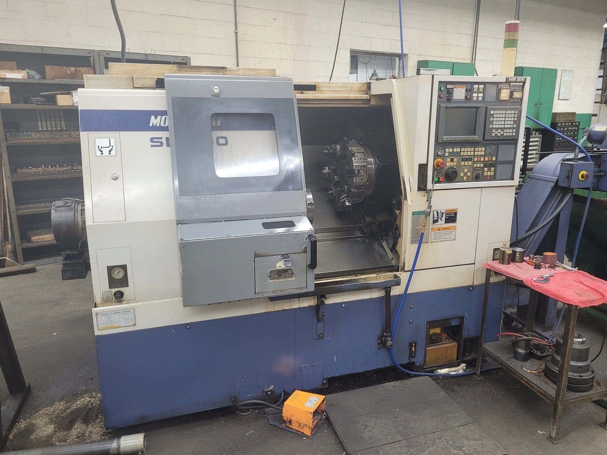 Mori Seiki SL-250B CNC Lathe, 1997 - Parts Catcher, Chip Conveyor, Tailstock