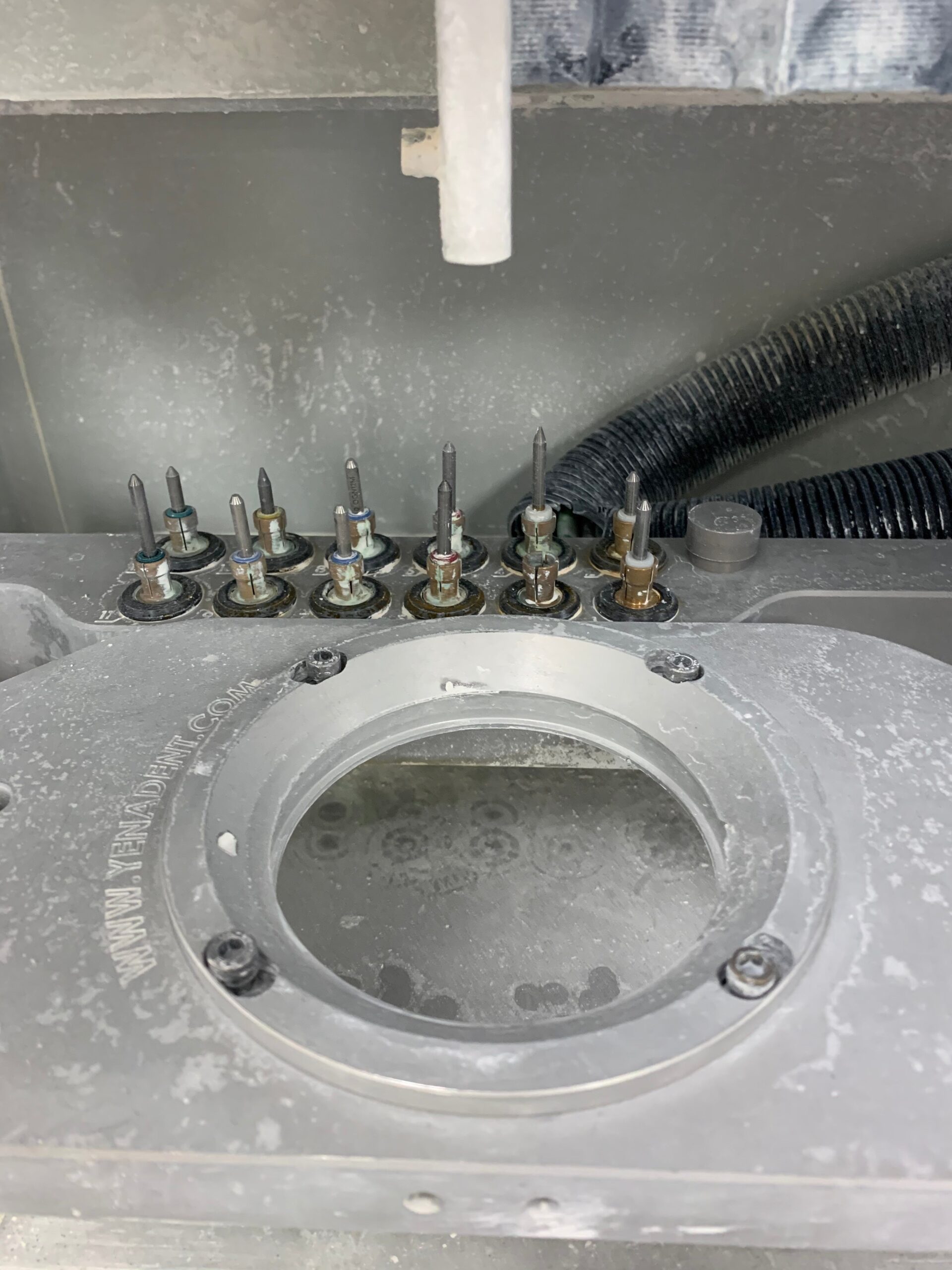 Yena Makina D30 5 Axis Wet/Dry Dental Mill, 2013 - CNC Dental Mill - Image 3