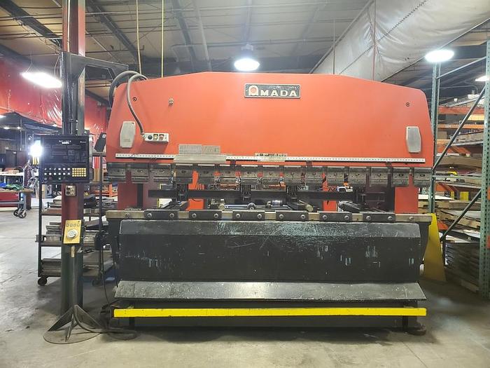 110 Ton X 10' Amada RG-100 CNC Press Brake, 1984 - NC9EX Control, (4) Finger Assemblies, Full Set of Punch Holders