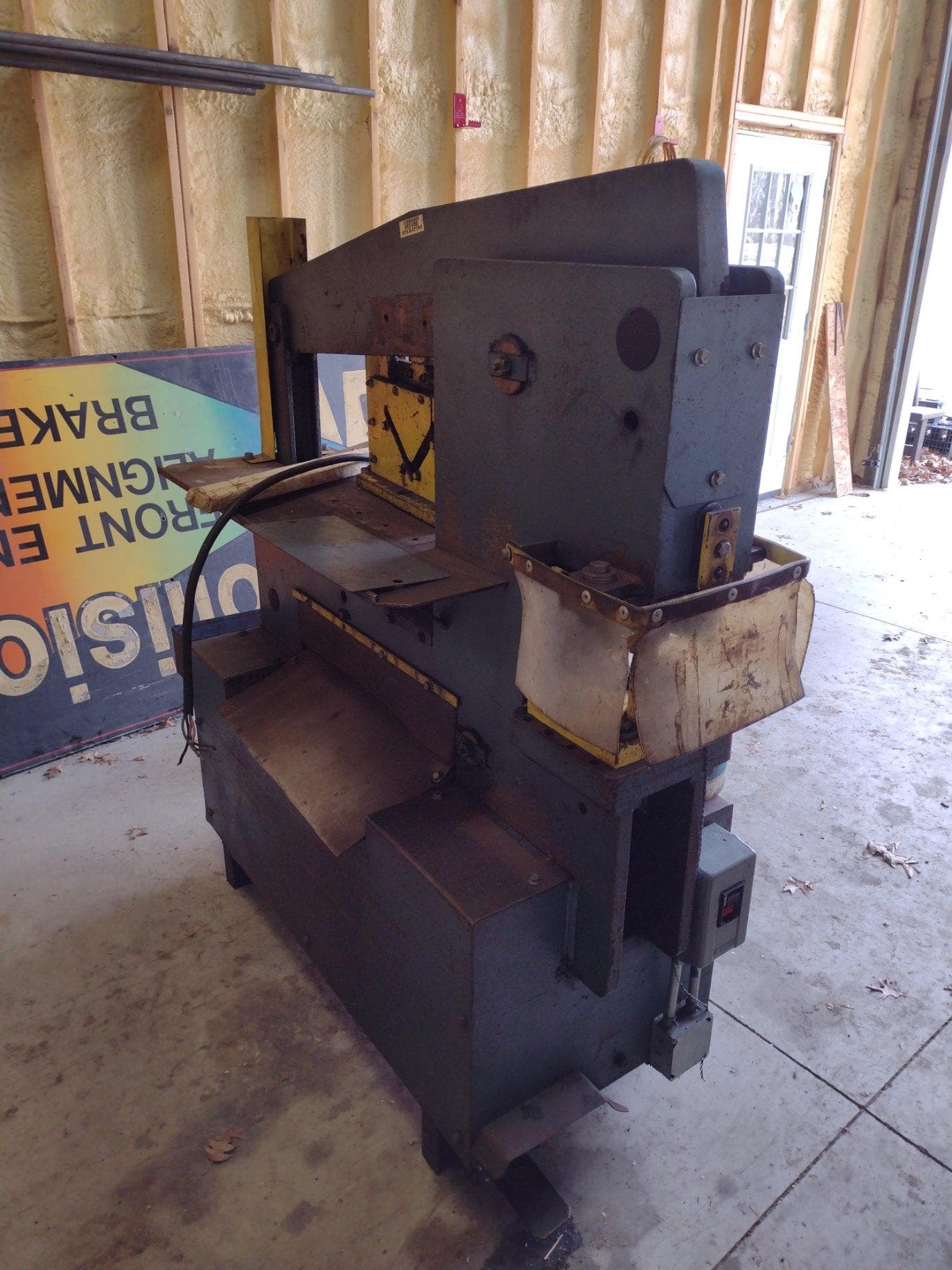 50 Ton Scotchman 5075 Ironworker, 1981 - Tooling Included - Image 6