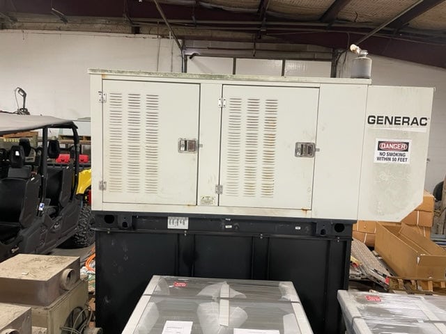 Generac Generator 20Kw, 2009 - **591 Hours**, Under Belly Tank - Image 2