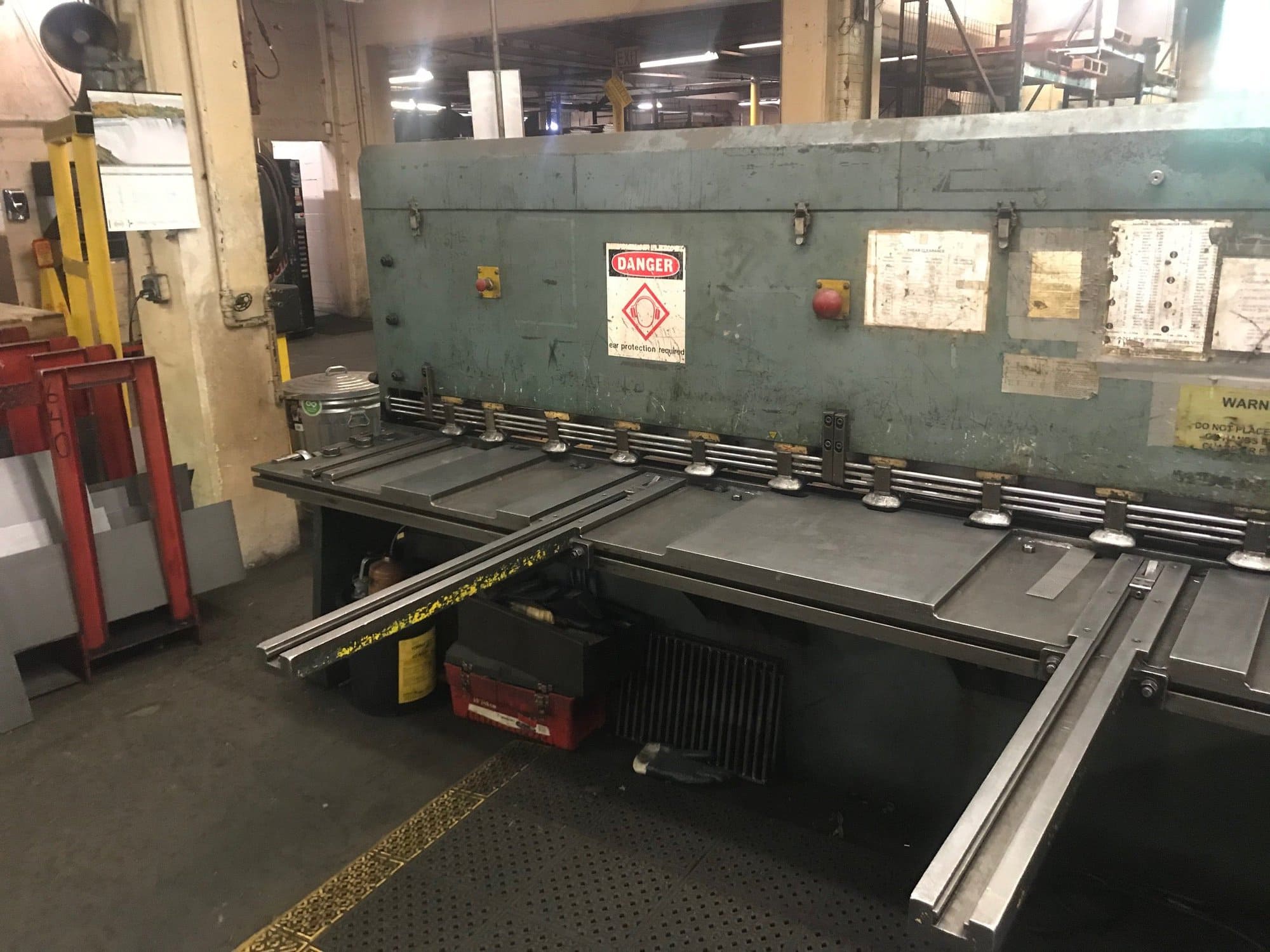 1/4" x 10' Amada M-3060 Shear, 1987 - Backgauge - Image 4