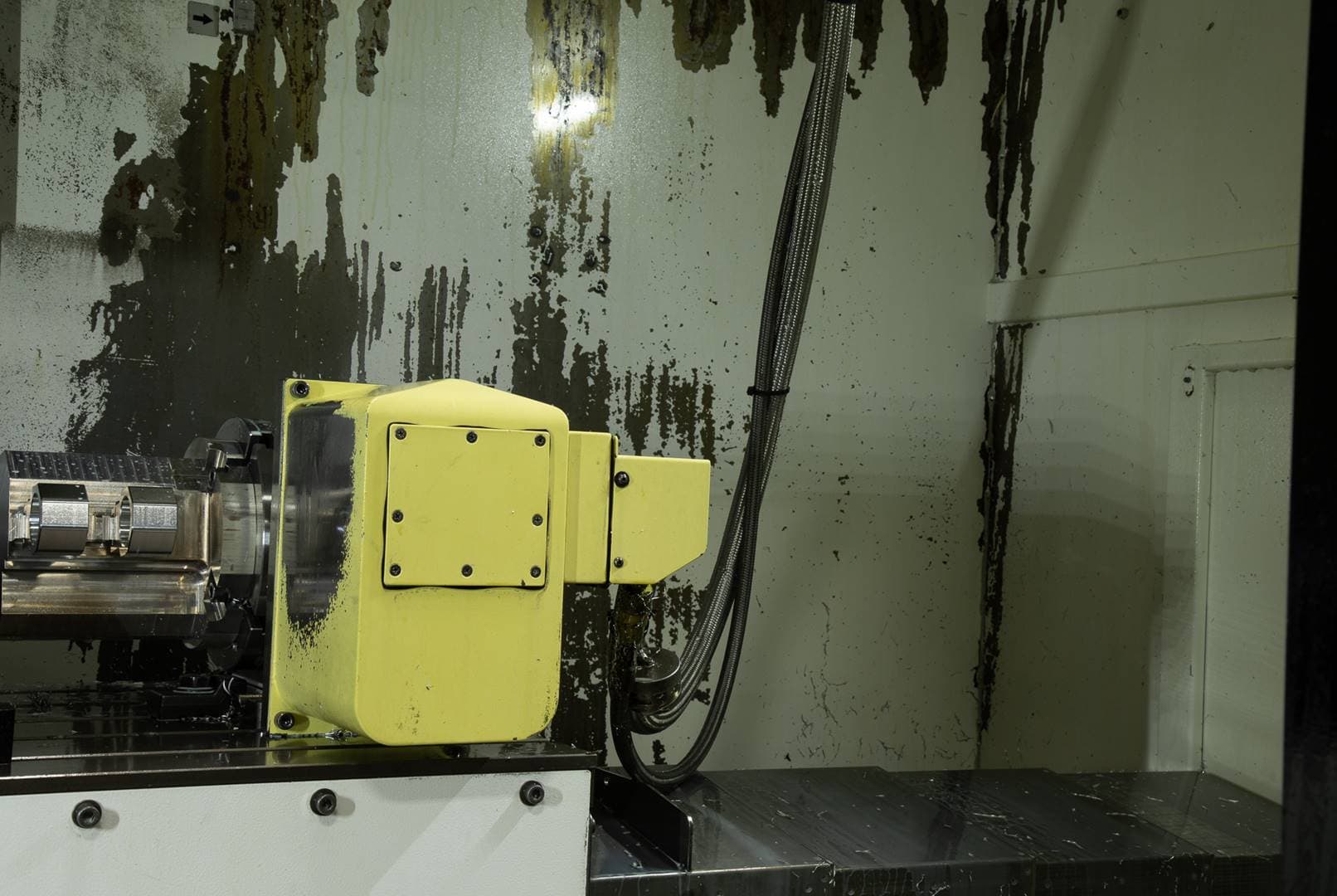 Mazak Vertical Center Smart 530C VMC, 2011 - TSC, Nikken 4th Axis, Video - Image 9