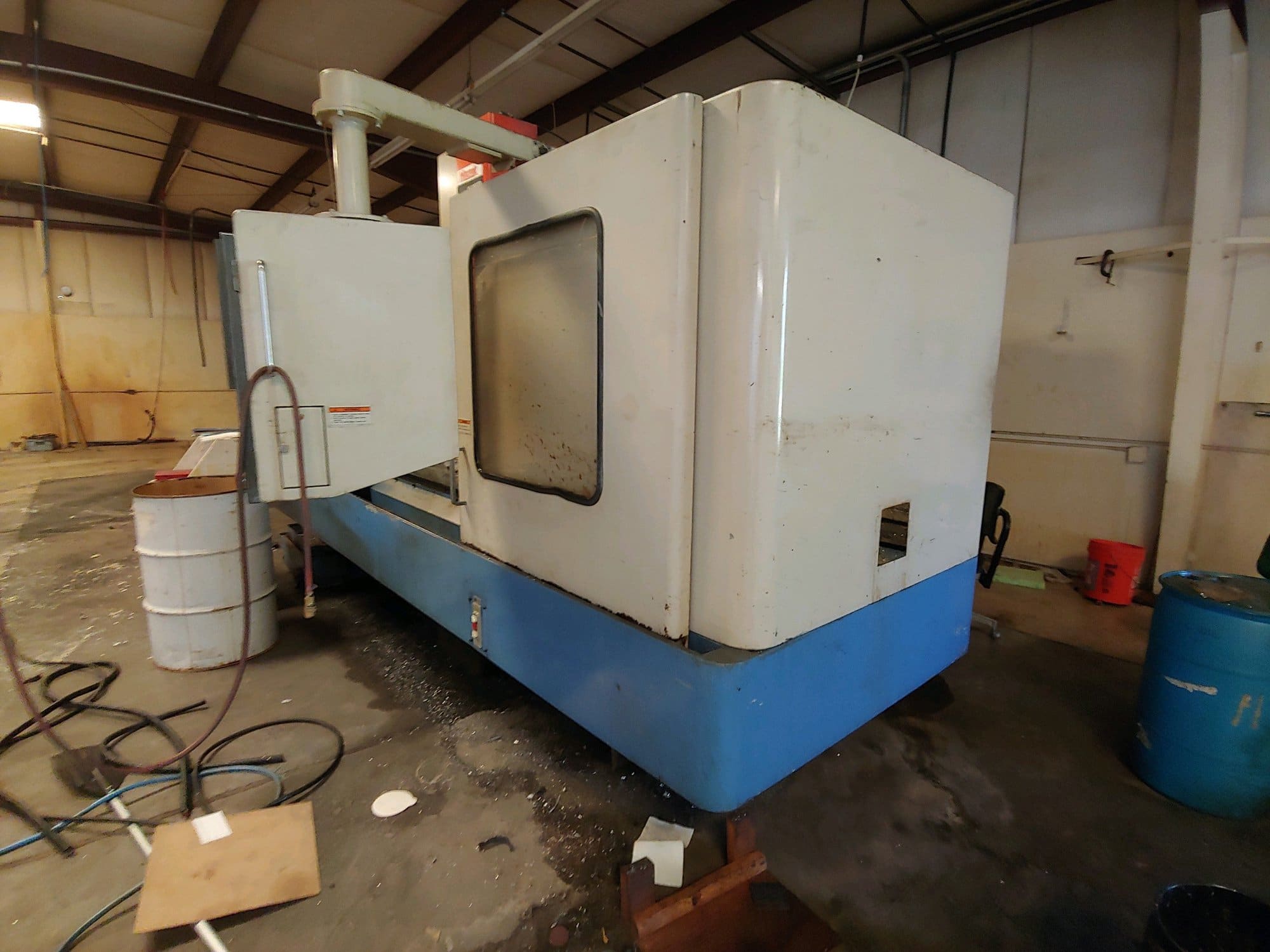 Mazak Mazatech V-655B VMC, 1992 - CAT 50, Mazatrol M-32 Control, Chip Auger - Image 5