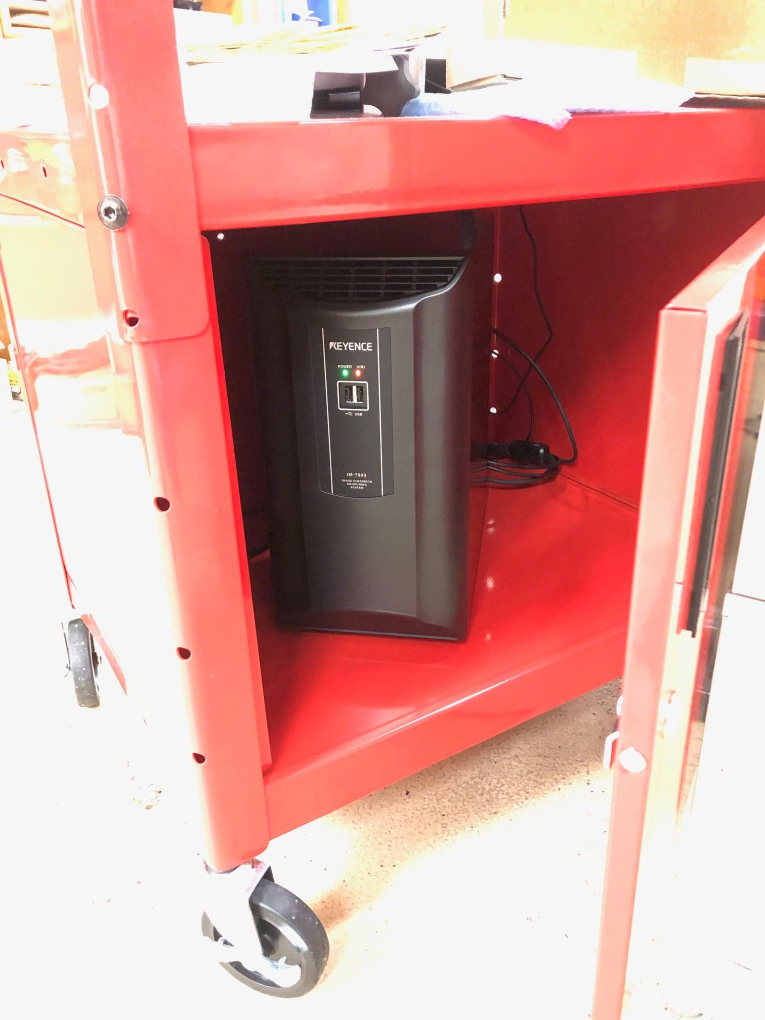 Keyence IM-7020 Image Dimension Measurement System, 2019 - Hardly Used - Image 4
