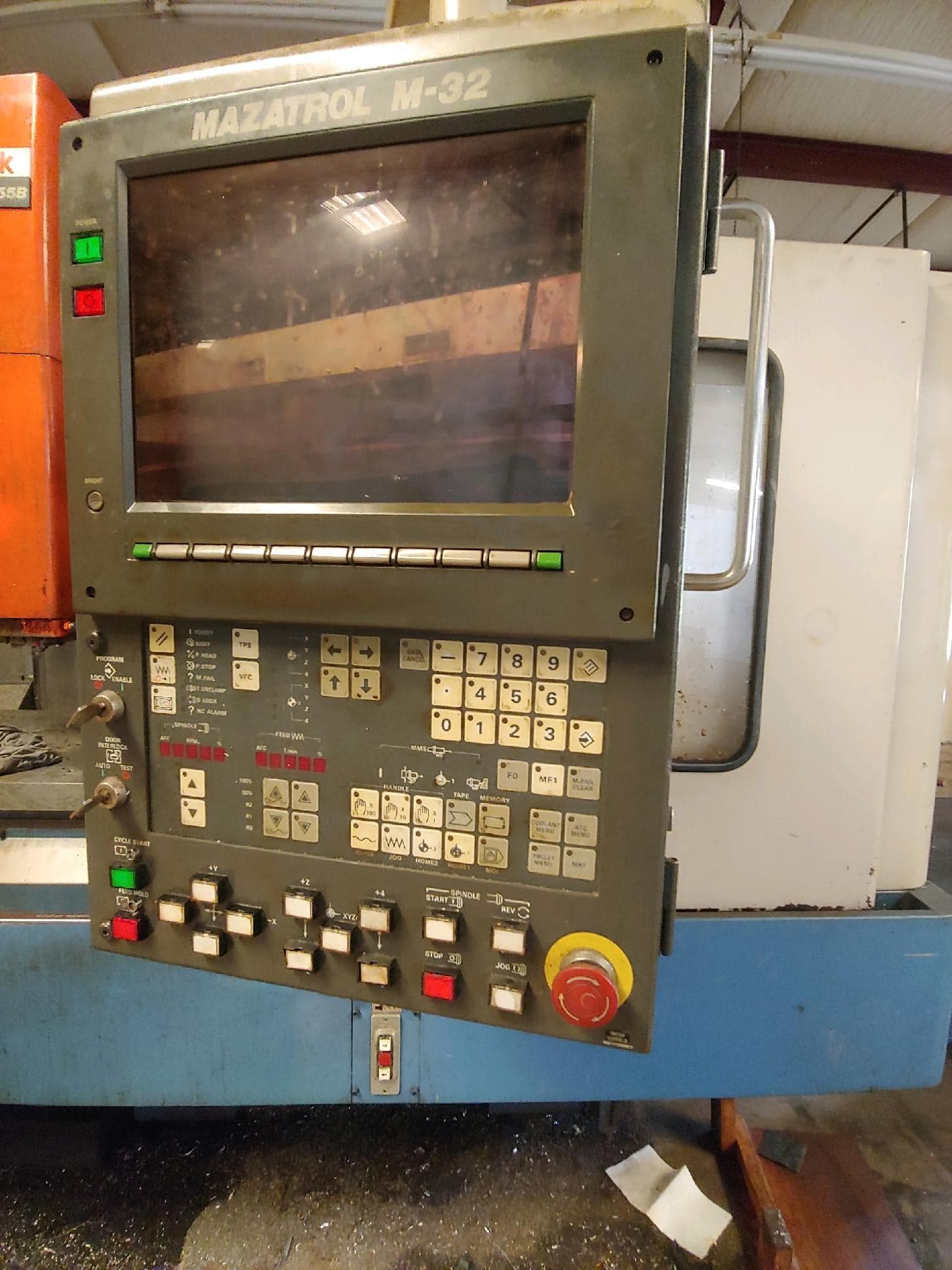 Mazak Mazatech V-655B VMC, 1992 - CAT 50, Mazatrol M-32 Control, Chip Auger - Image 3
