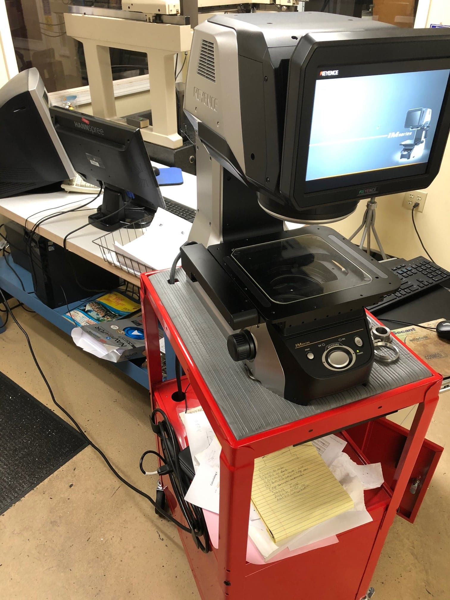 Keyence IM-7020 Image Dimension Measurement System, 2019 - Hardly Used - Image 2