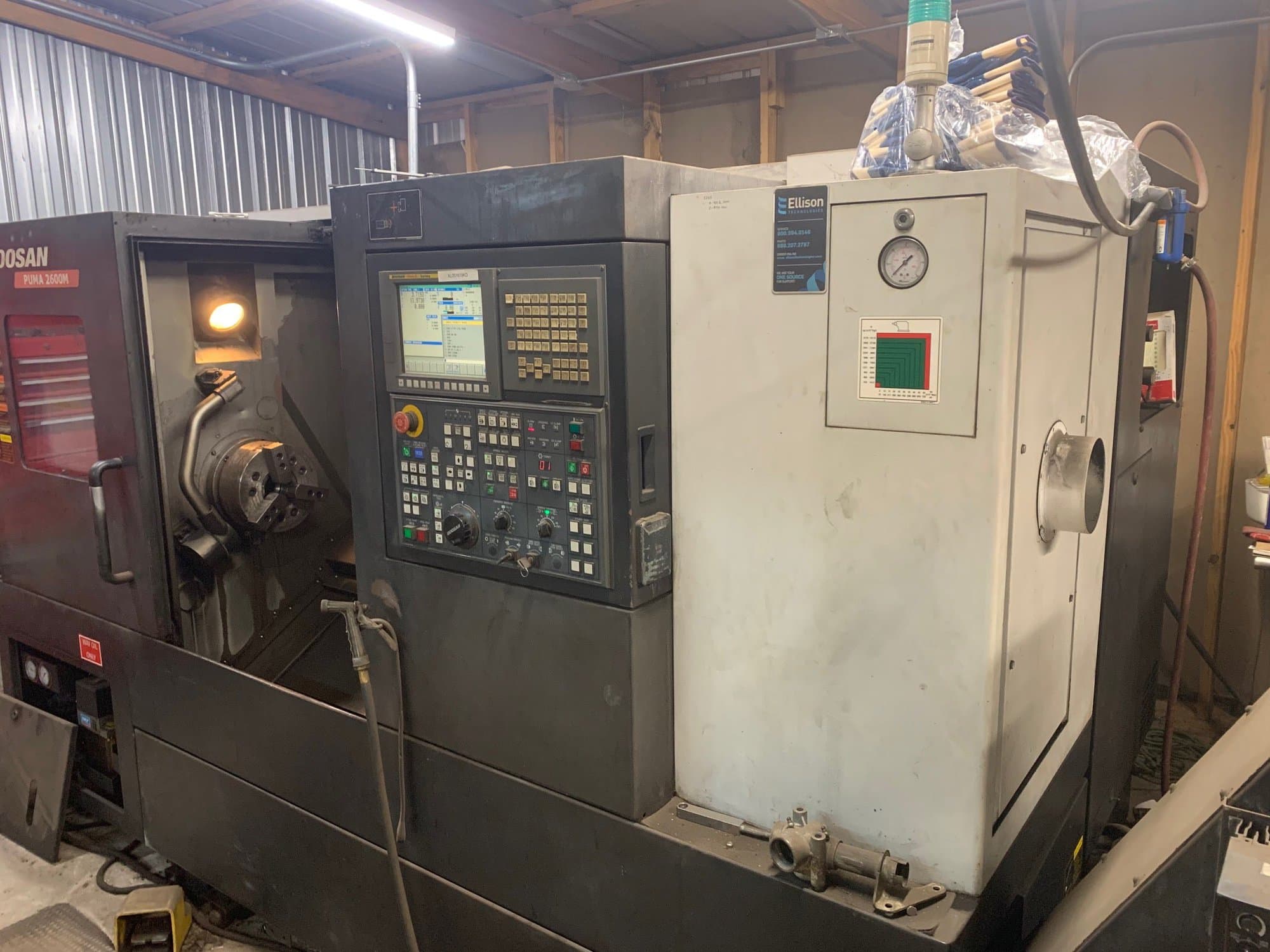 Doosan Puma 2600M CNC Lathe, 2012 - Live Tooling, Chip Conveyor, Tailstock - Image 2