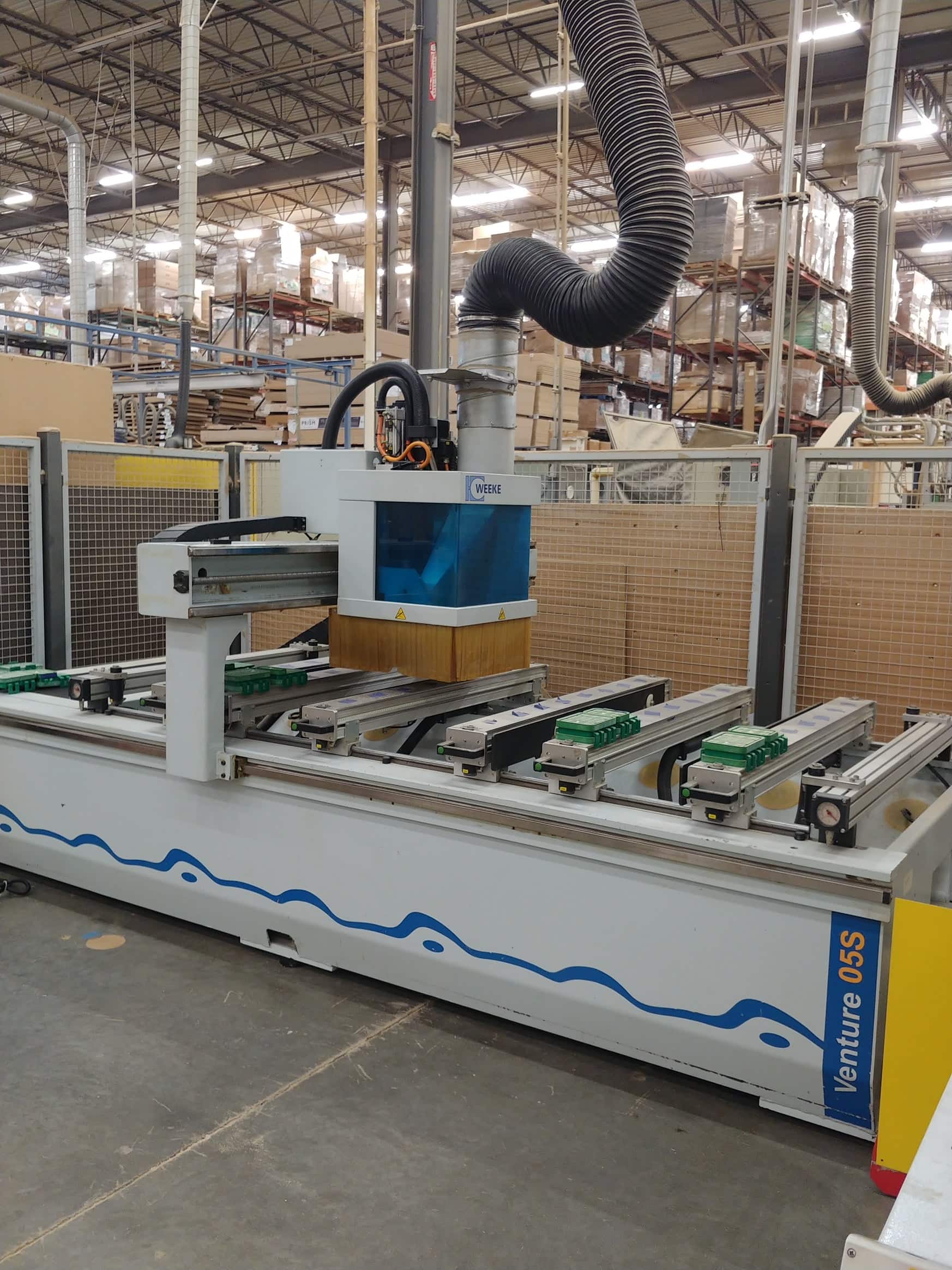 Weeke Venture 05S CNC Router, 2007 - Vacuum Pump, Scrap Conveyor, Handheld Pendant - Image 2