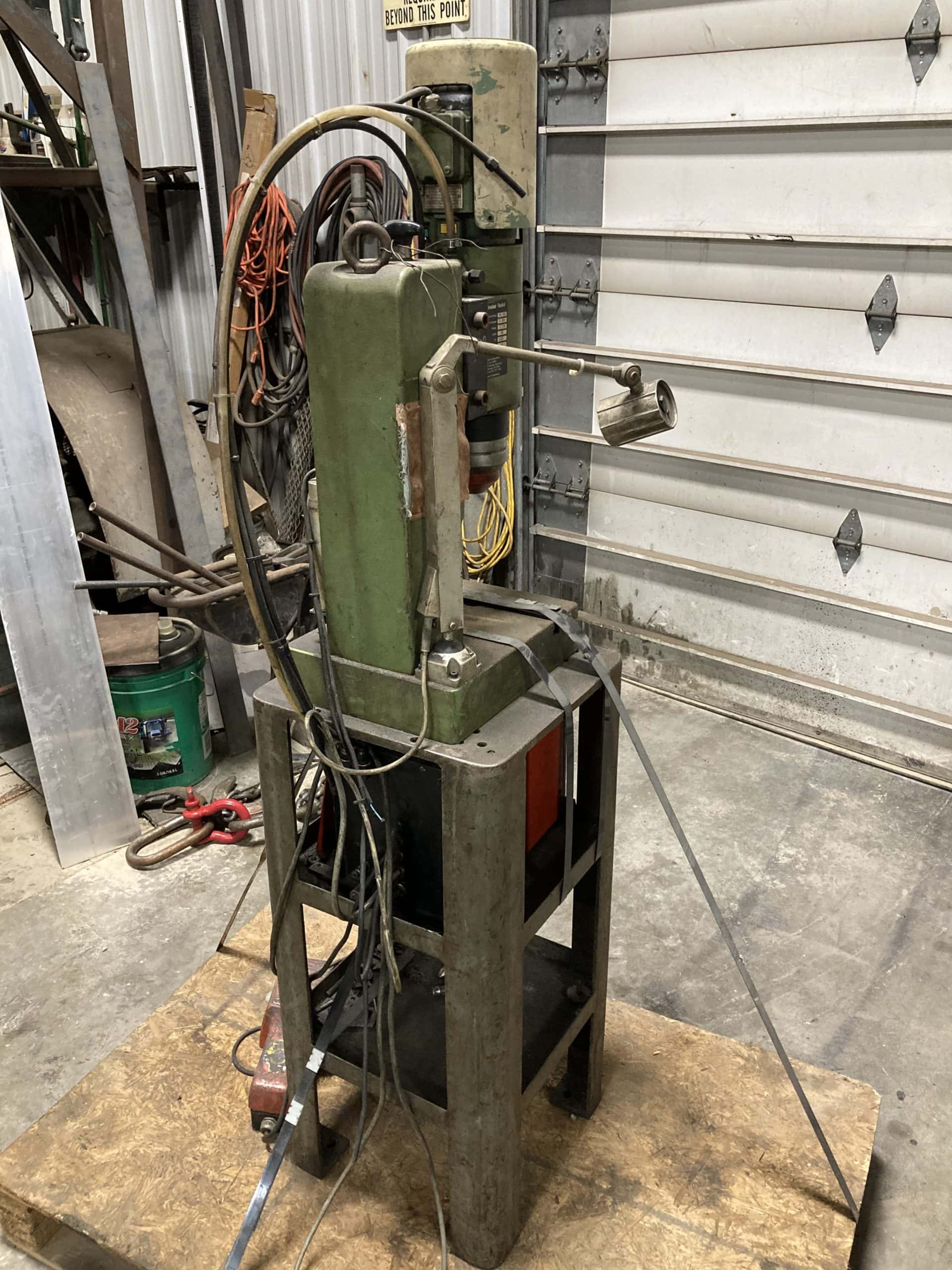 Bracker Radial RN 180 Orbital Riveting Machine - Image 3