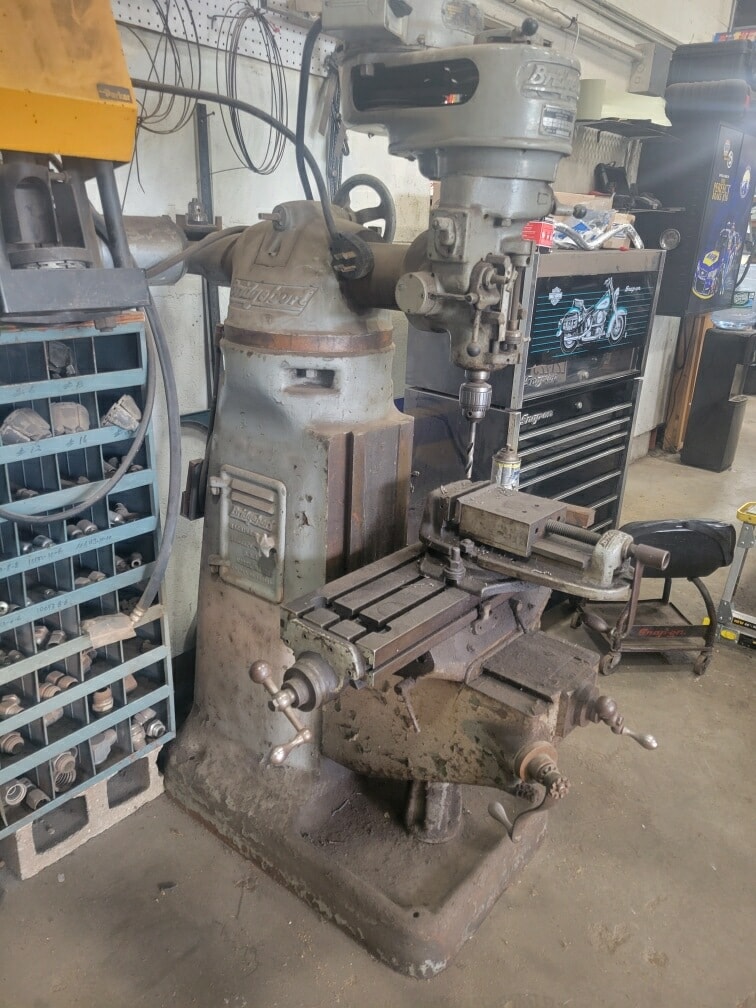 Bridgeport Series 1/J Head Manual Knee Mill, 1970 - Available Immediately - Image 2