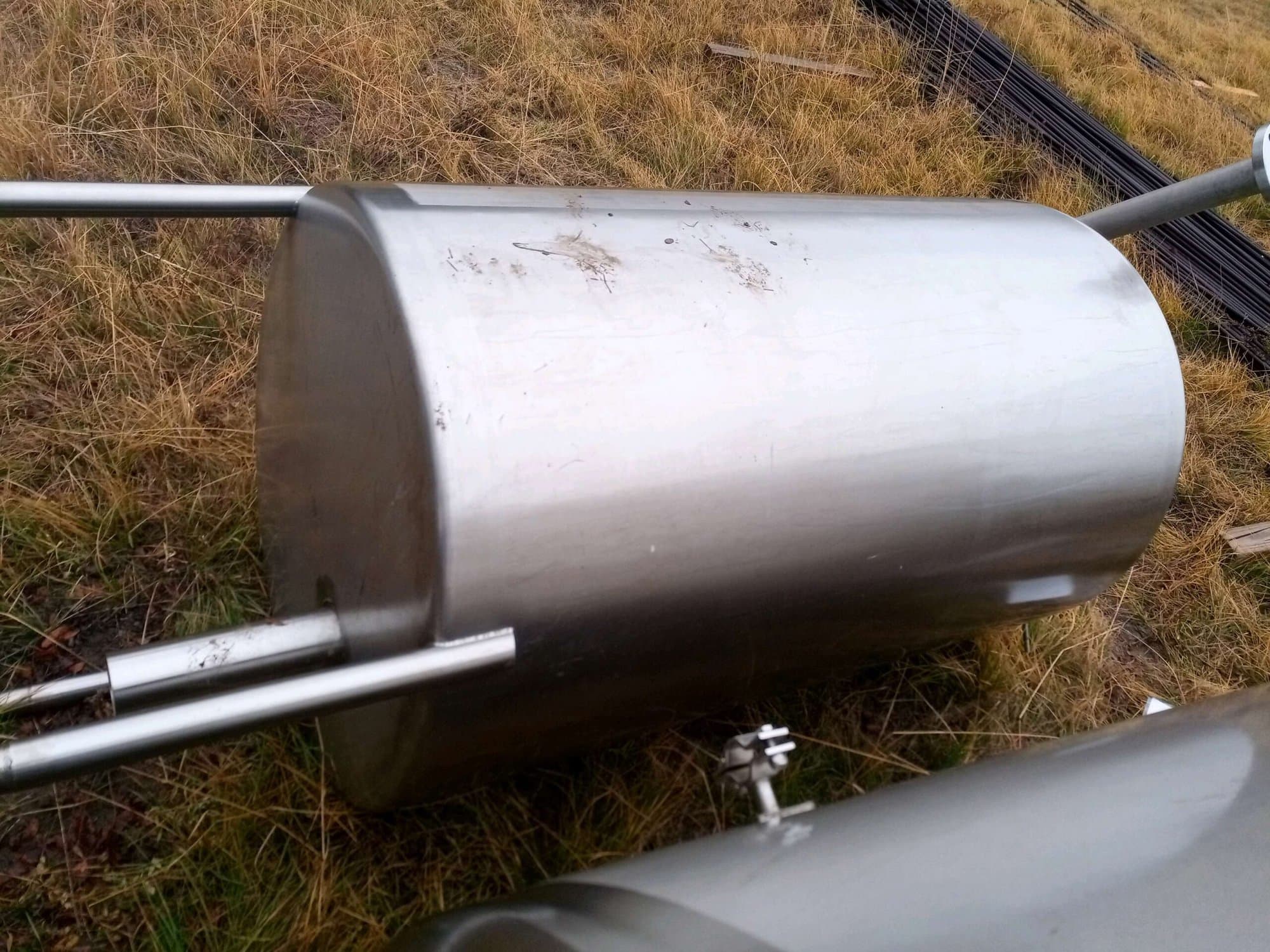 300 Gallon Vertical Stainless Steel Tank - Image 3