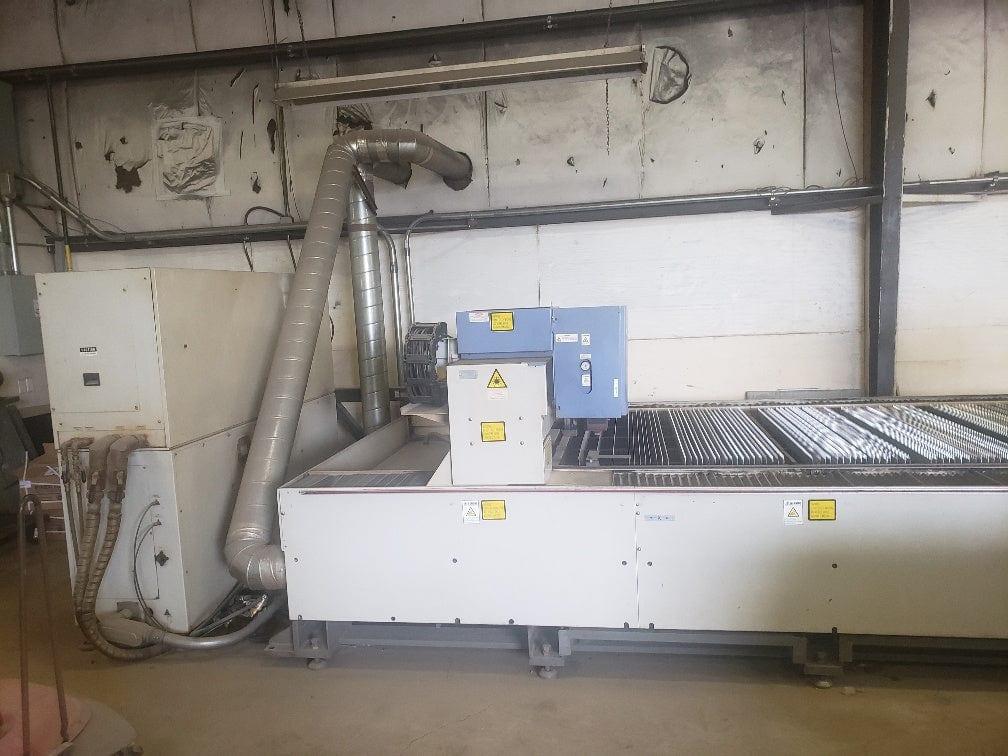 Mitsubishi 3015 LXP Laser, 1998- With Shuttle Tables - Image 4