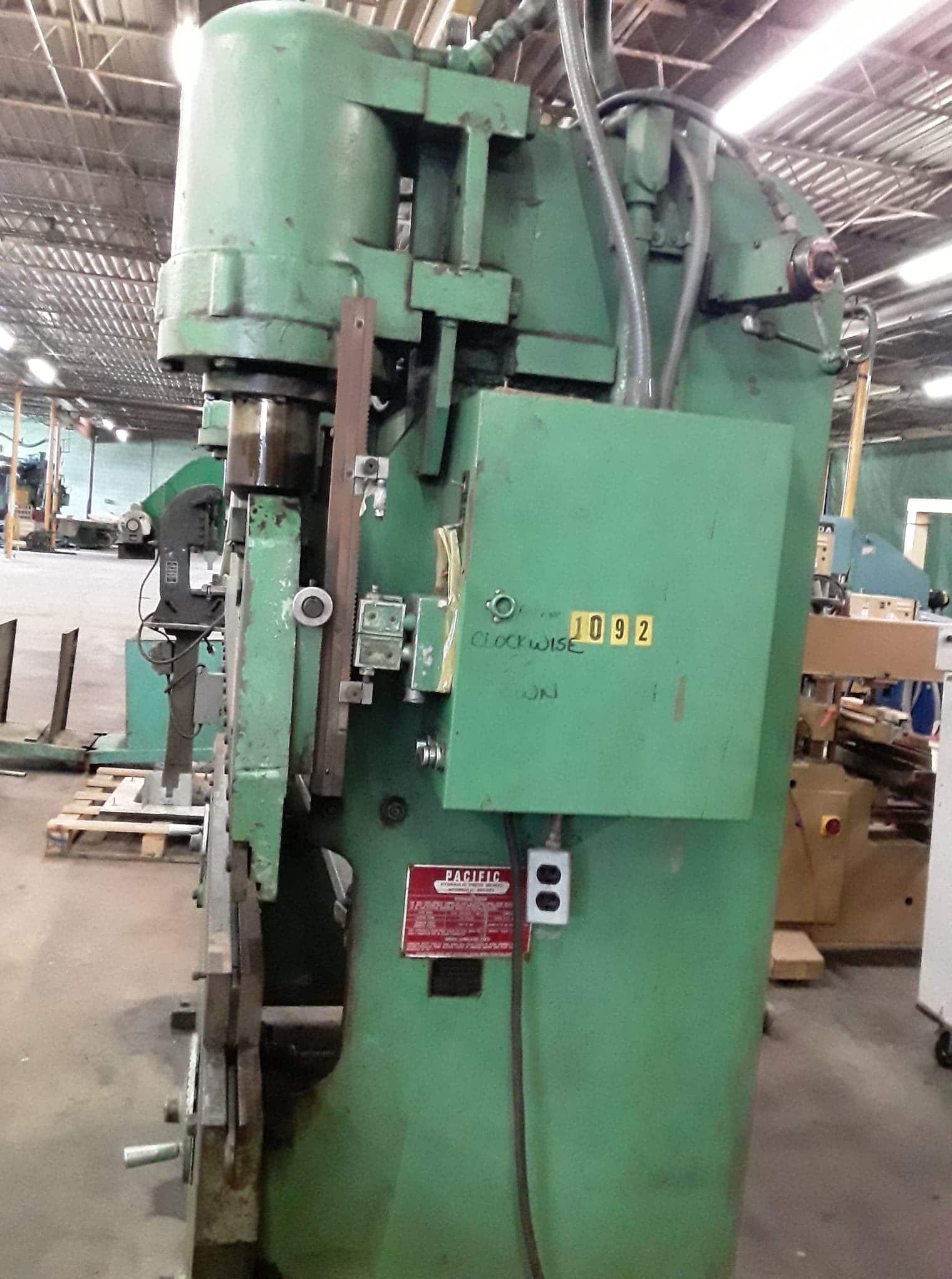 70 Ton x 8' Pacific 70-8 Press Brake - Image 3