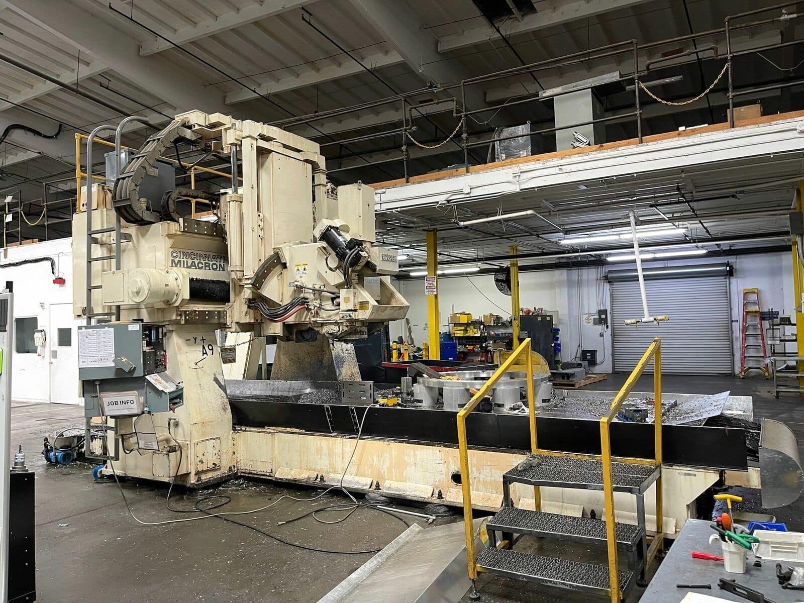 Cincinnati Milacron 30V 5-Axis Bridge Profiler - Aerospace Facility, Under Power, Offers Welcome