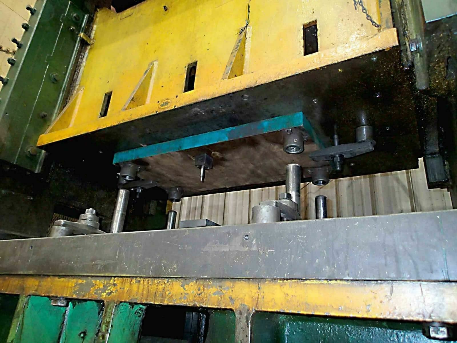 150 Ton Verson Model 6B60 Straight Side Press- 6" Stroke, 16" Shut, Power Ram - Image 4