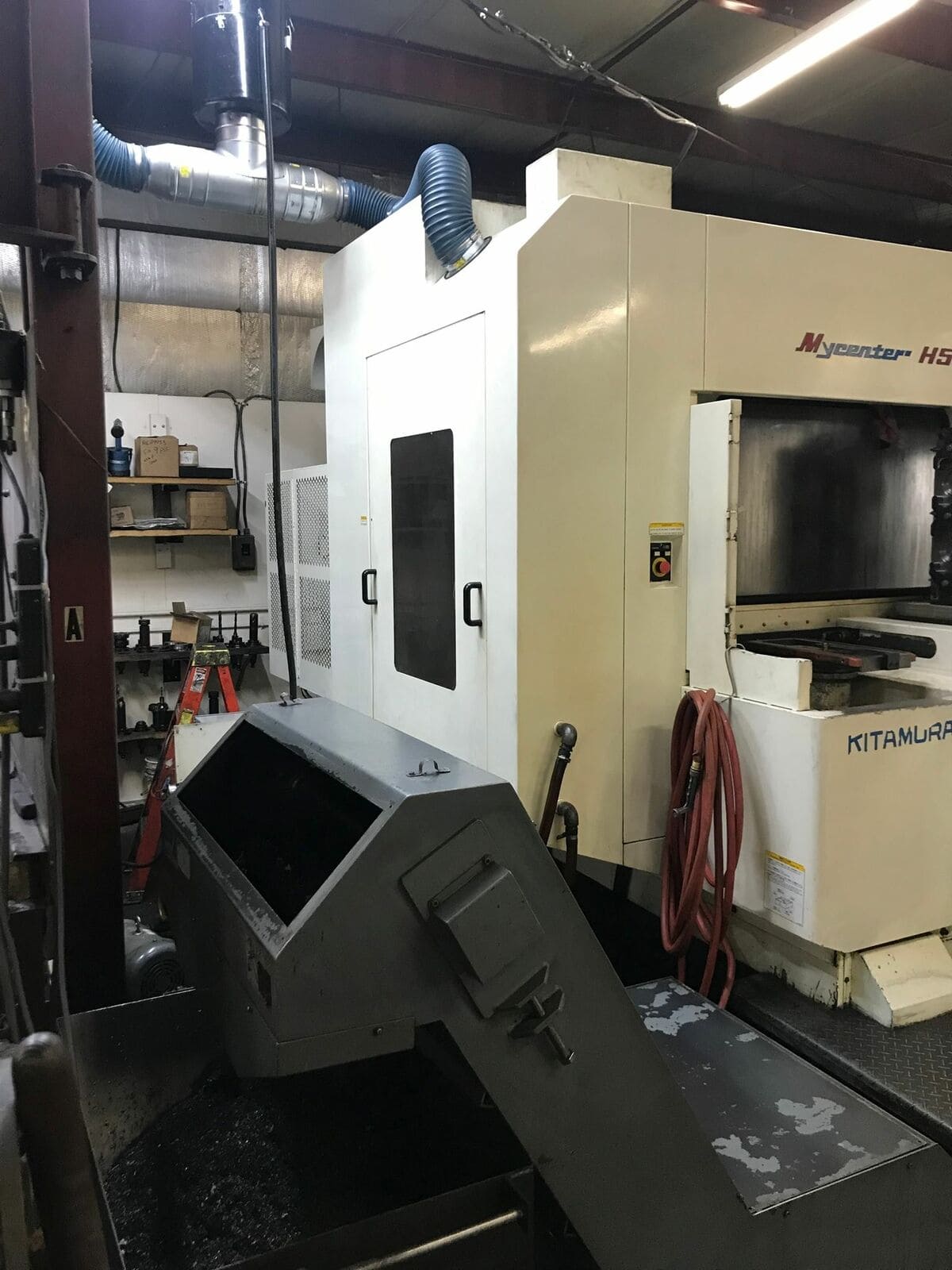 Kitamura Mycenter-500 500mm HMC, 1998 - 10,000RPM, CAT50, Chip Conveyor, High Pressure Coolant, 4th Axis, Coolant Thru Spindle - Image 5