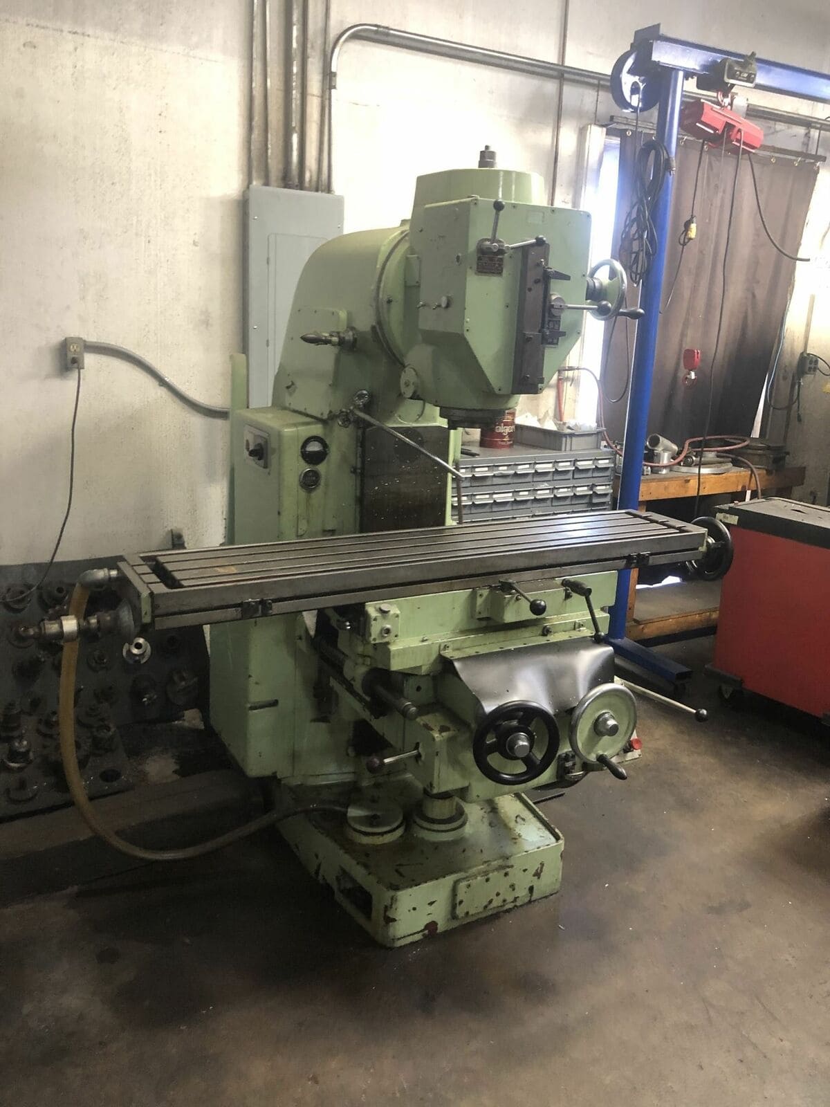 Varnamo Universal Milling Machine - Tooling Included, Video Available