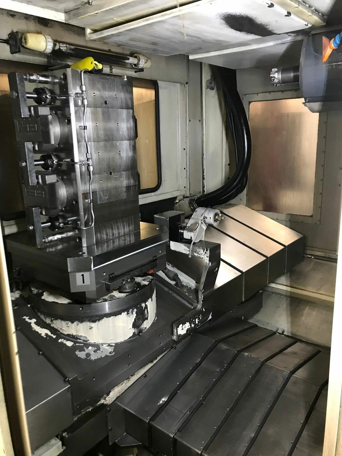 Kitamura Mycenter-500 500mm HMC, 1998 - 10,000RPM, CAT50, Chip Conveyor, High Pressure Coolant, 4th Axis, Coolant Thru Spindle - Image 2