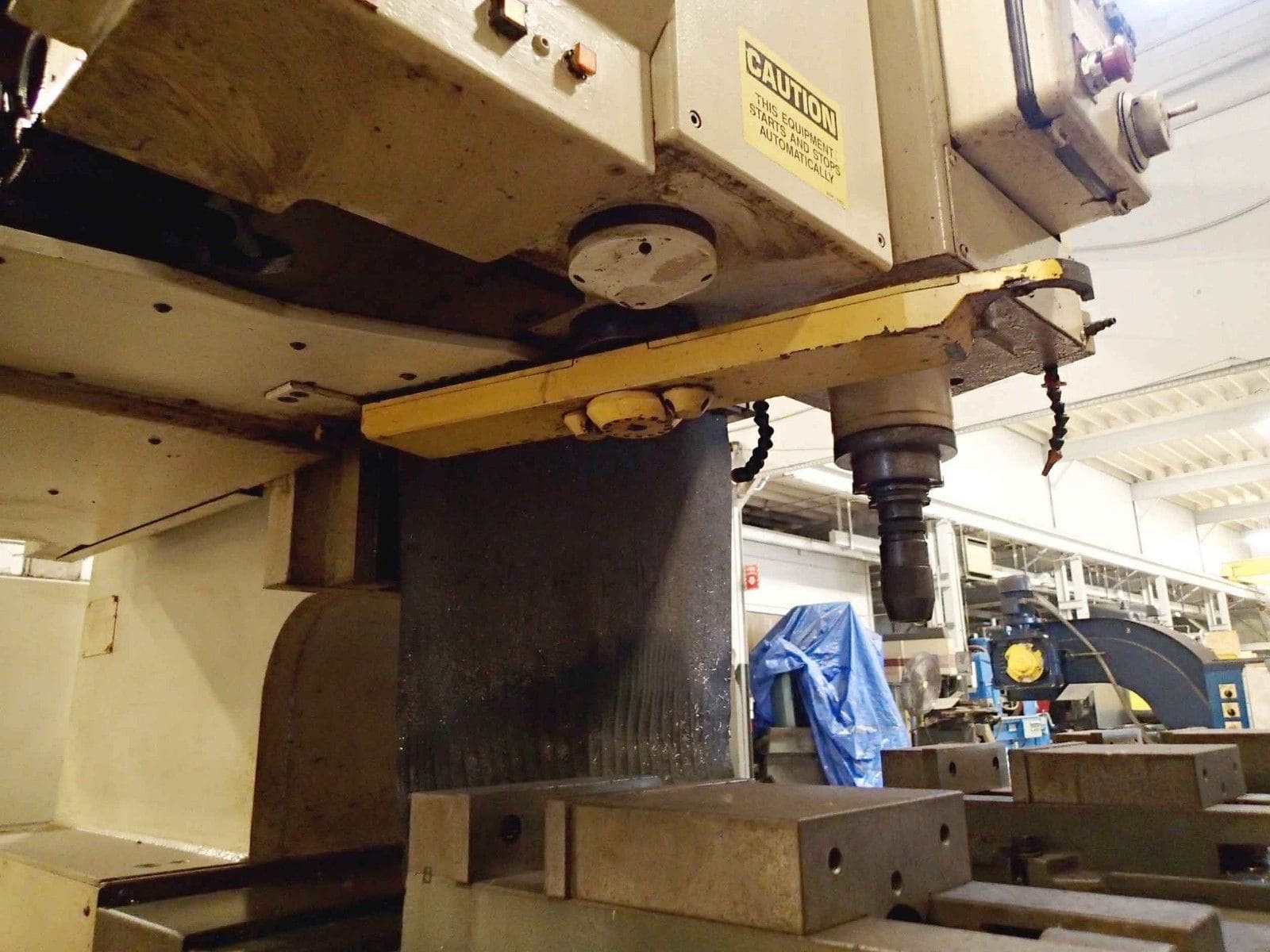 KOMO VMC 144 Fixed Table Mill, 1991- 144” x 20”, Fanuc Control - Image 6