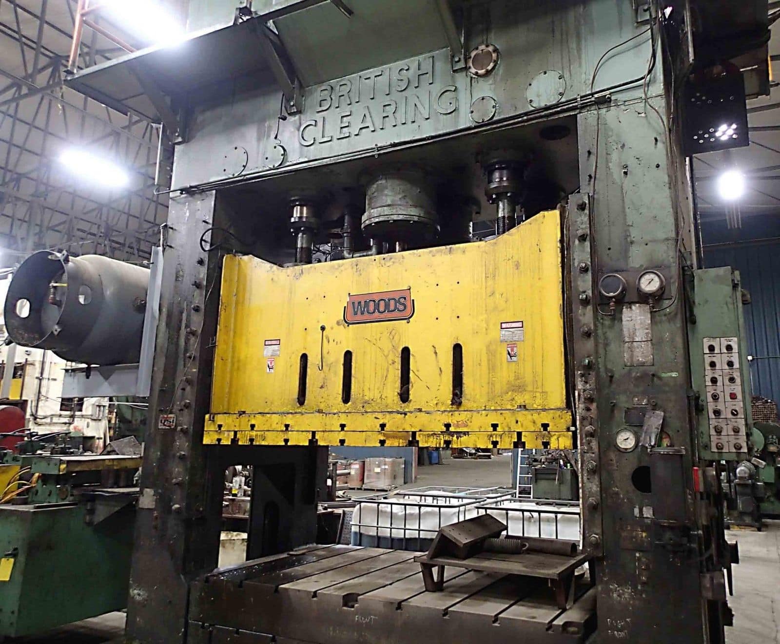 660 Ton British Clearing Model S4-650 108-64 Straight Side Press- 66" x 108" Bed, 18" Stroke, 48" Shut - Image 2