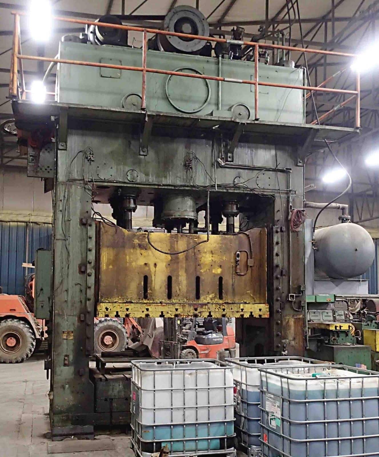 660 Ton British Clearing Model S4-650 108-64 Straight Side Press- 66" x 108" Bed, 18" Stroke, 48" Shut - Image 3