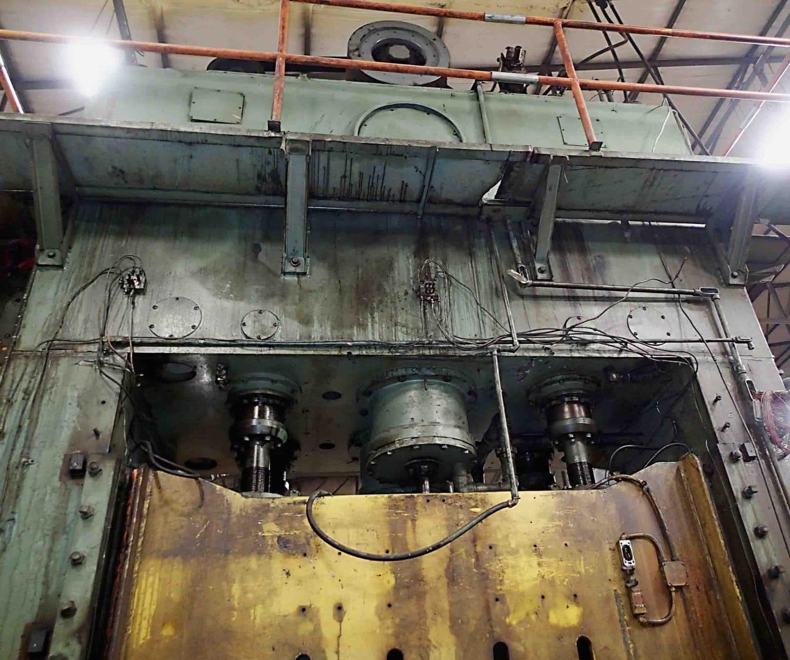 660 Ton British Clearing Model S4-650 108-64 Straight Side Press- 66" x 108" Bed, 18" Stroke, 48" Shut - Image 6