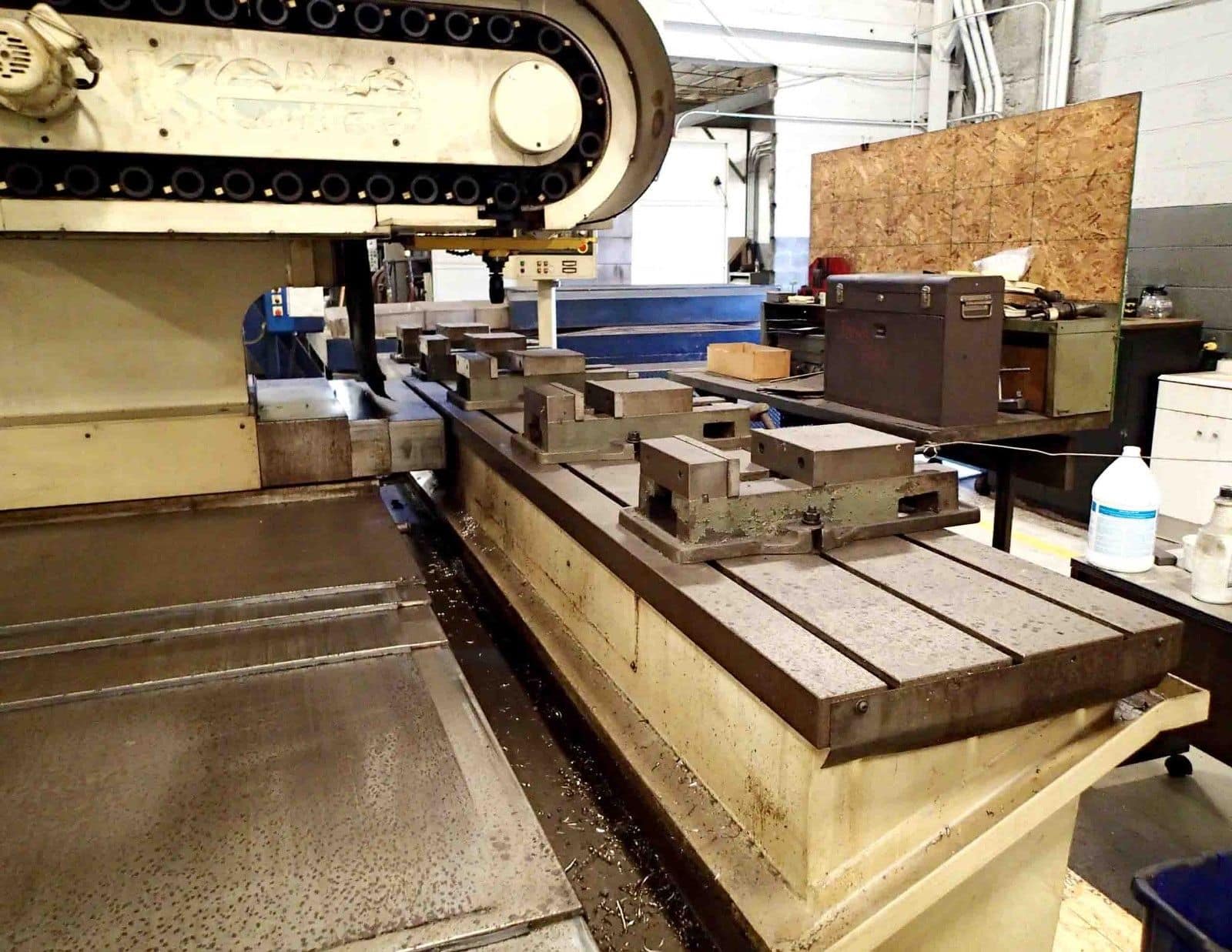 KOMO VMC 144 Fixed Table Mill, 1991- 144” x 20”, Fanuc Control - Image 10