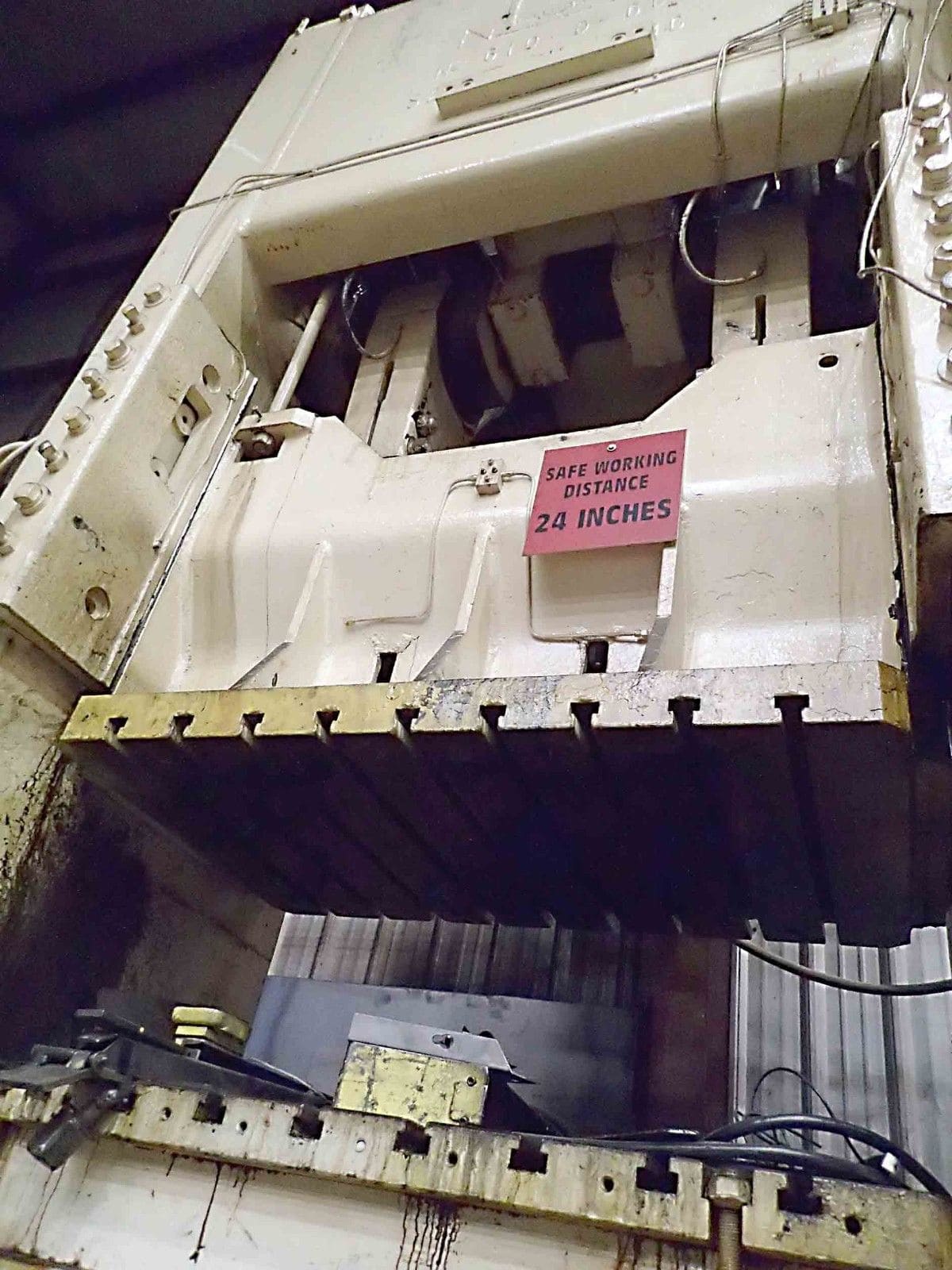 220 Ton Niagara Model S2-220-60-36 Straight Side Press- 36" x 60" Bed, 12" Stroke, 23" Shut - Image 3