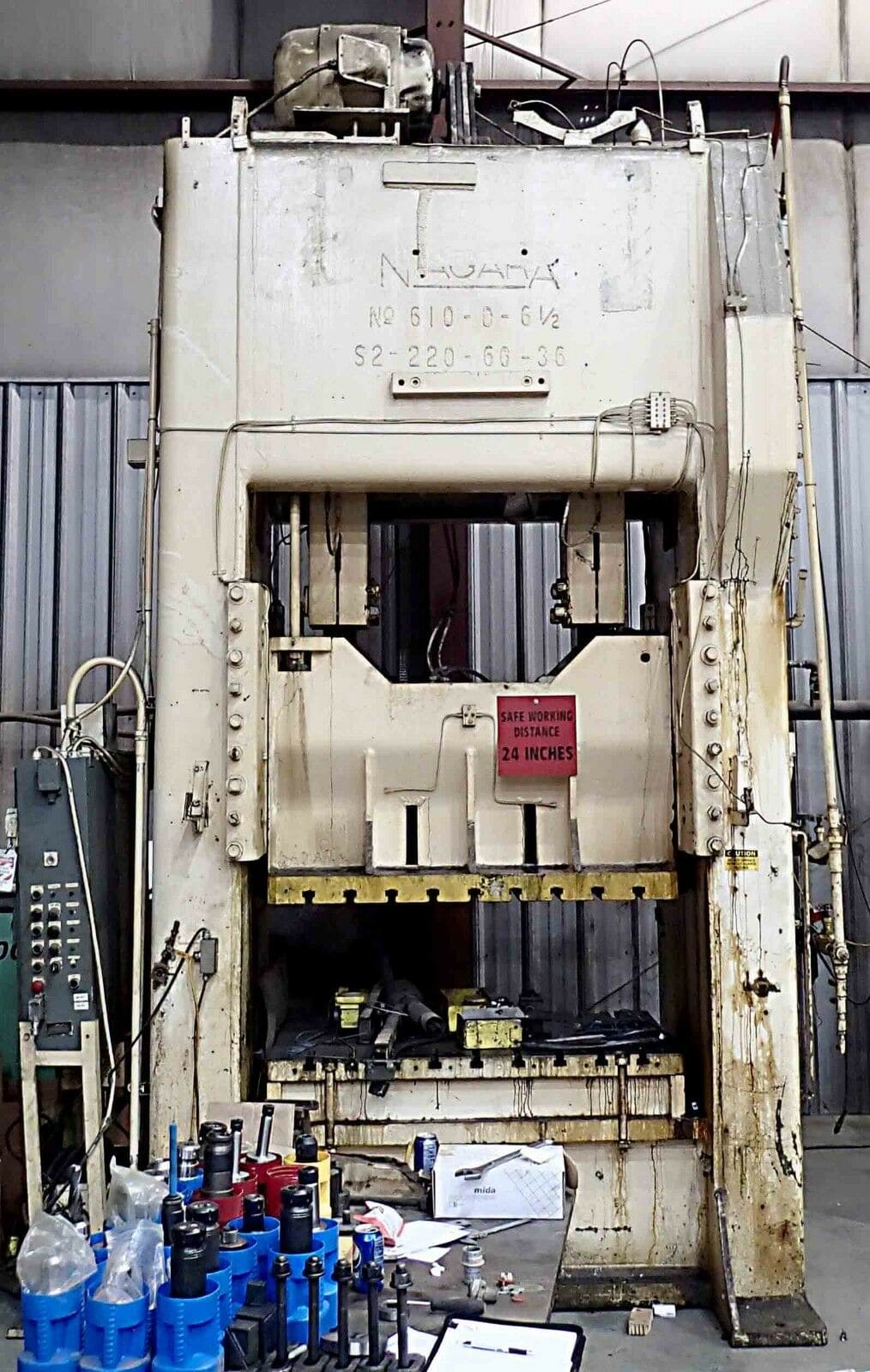 220 Ton Niagara Model S2-220-60-36 Straight Side Press- 36" x 60" Bed, 12" Stroke, 23" Shut - Image 9