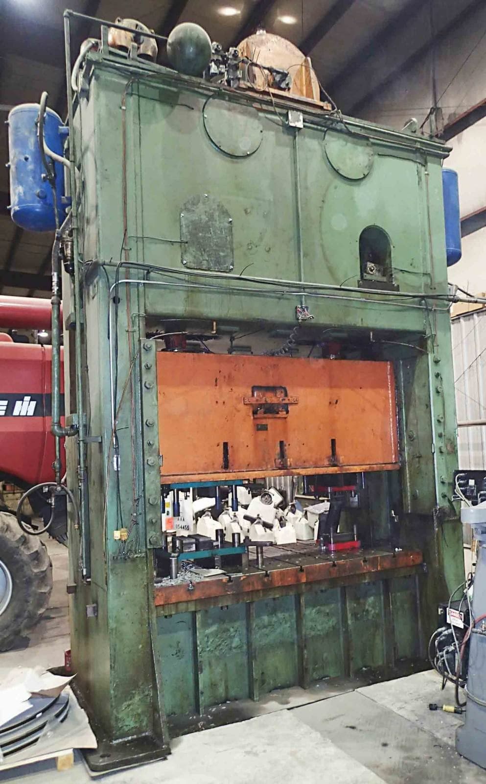 250 Ton Verson Model 250-S2-96 Straight Side Press- 42" x 96" Bed, 14" Stroke, 24" Shut - Image 5