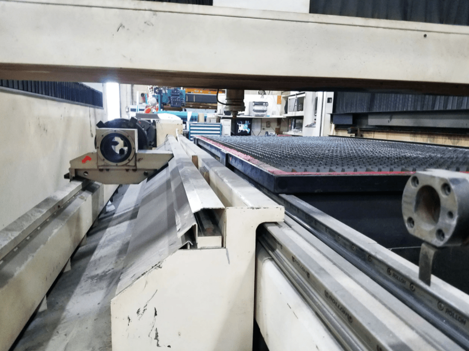 3000 Watt LVD Impuls CO2 Laser, 1999- 10' X 13' Table, Installation Included, Rotary Axis - Image 4