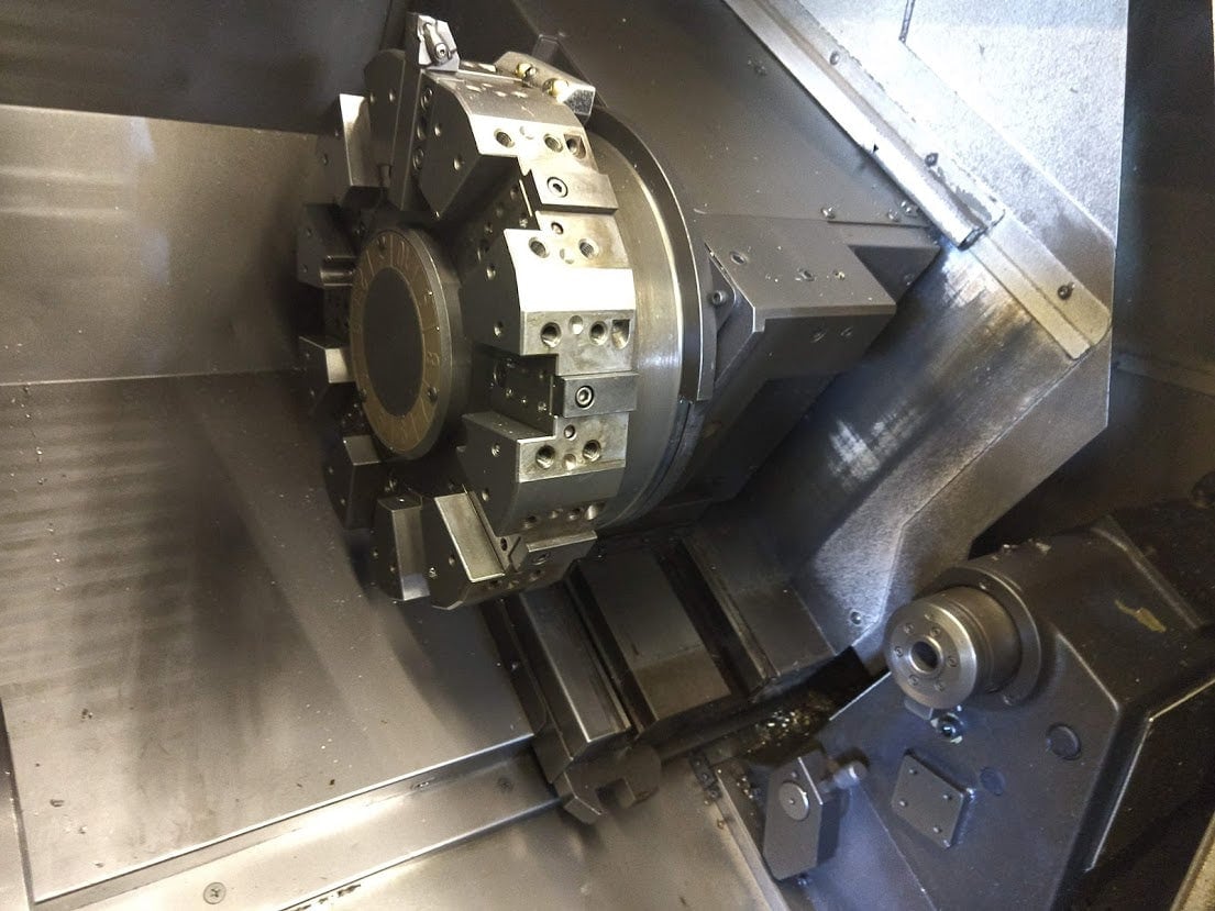 Mori Seiki SL253 CNC Lathe, 2001 - Tailstock, Chip Conveyor - Image 4