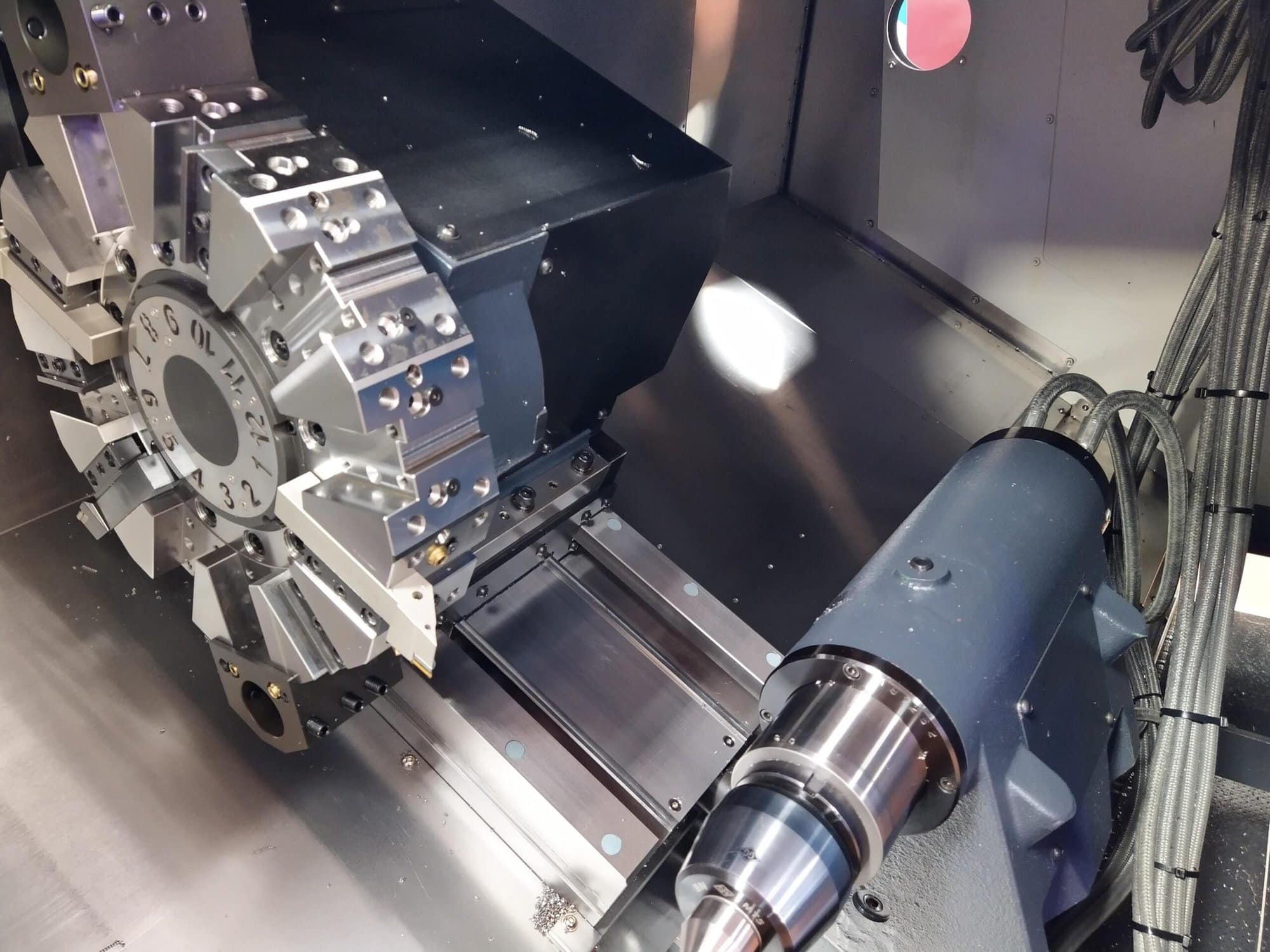 Doosan GT2600L CNC Lathe, 2018 - Programmable Tailstock, Tooling Included, Only 200 Hours! - Image 6