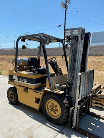 5,000 LB Capacity Daewoo G25S Forklift