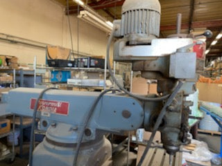 9" x 42" Kondia Powermill Vertical Knee Mill - Image 3