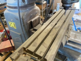 9" x 42" Kondia Powermill Vertical Knee Mill - Image 8