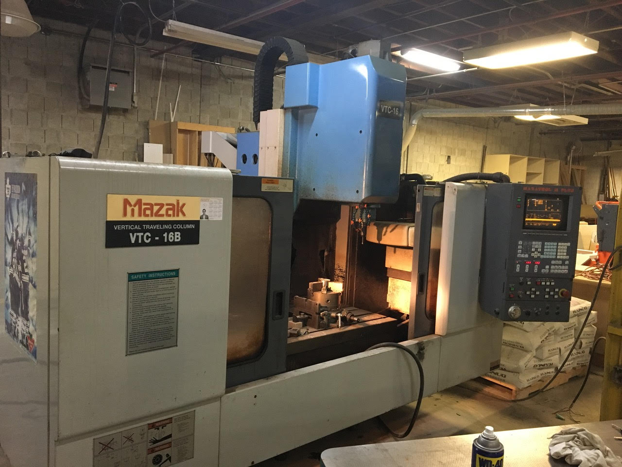 Mazak VTC-16B CNC Vertical Machining Center, 1995 - Image 2