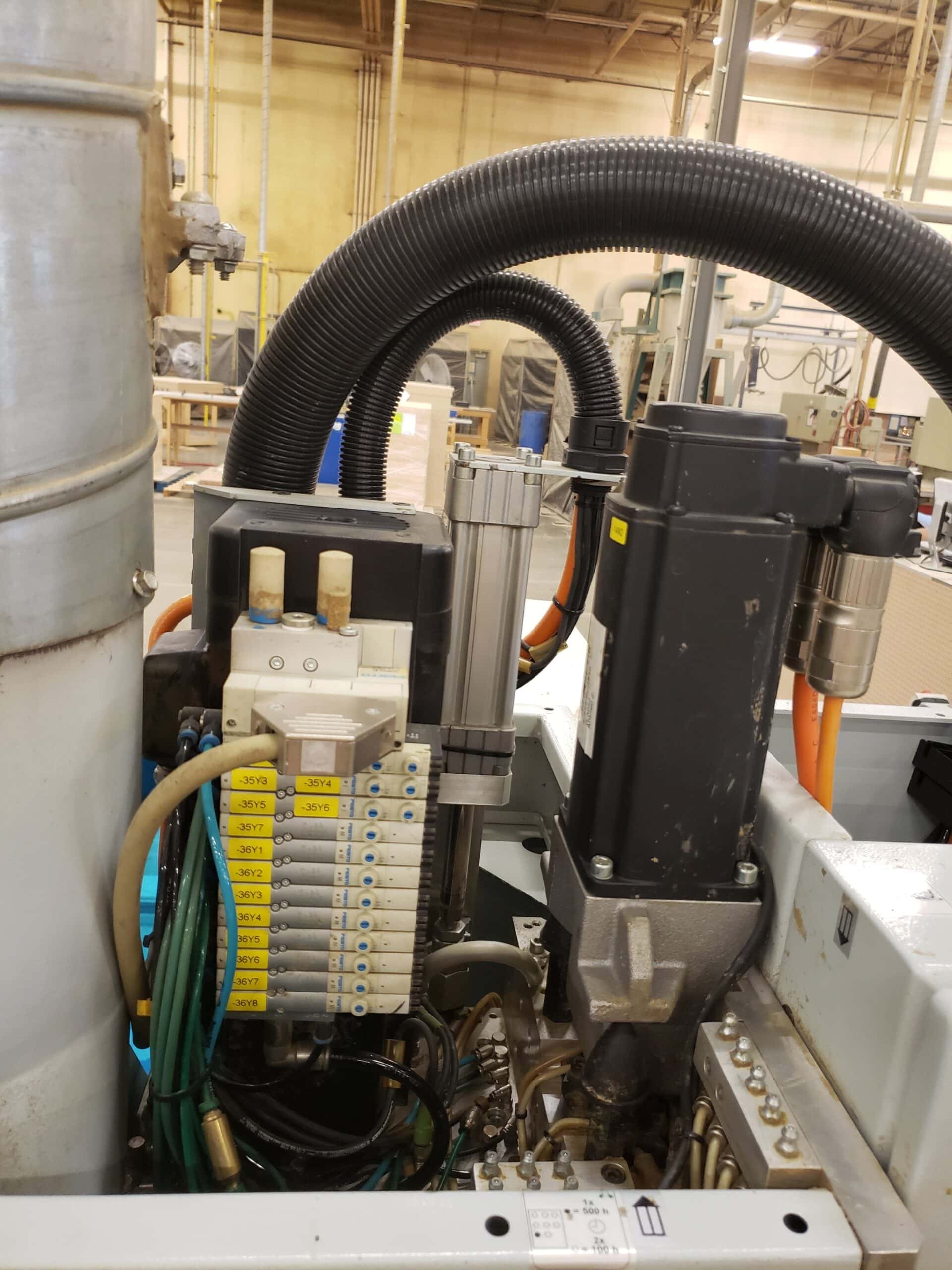Weeke Venture 05S CNC Router, 2007 - Vacuum Pump, Scrap Conveyor, Handheld Pendant - Image 9