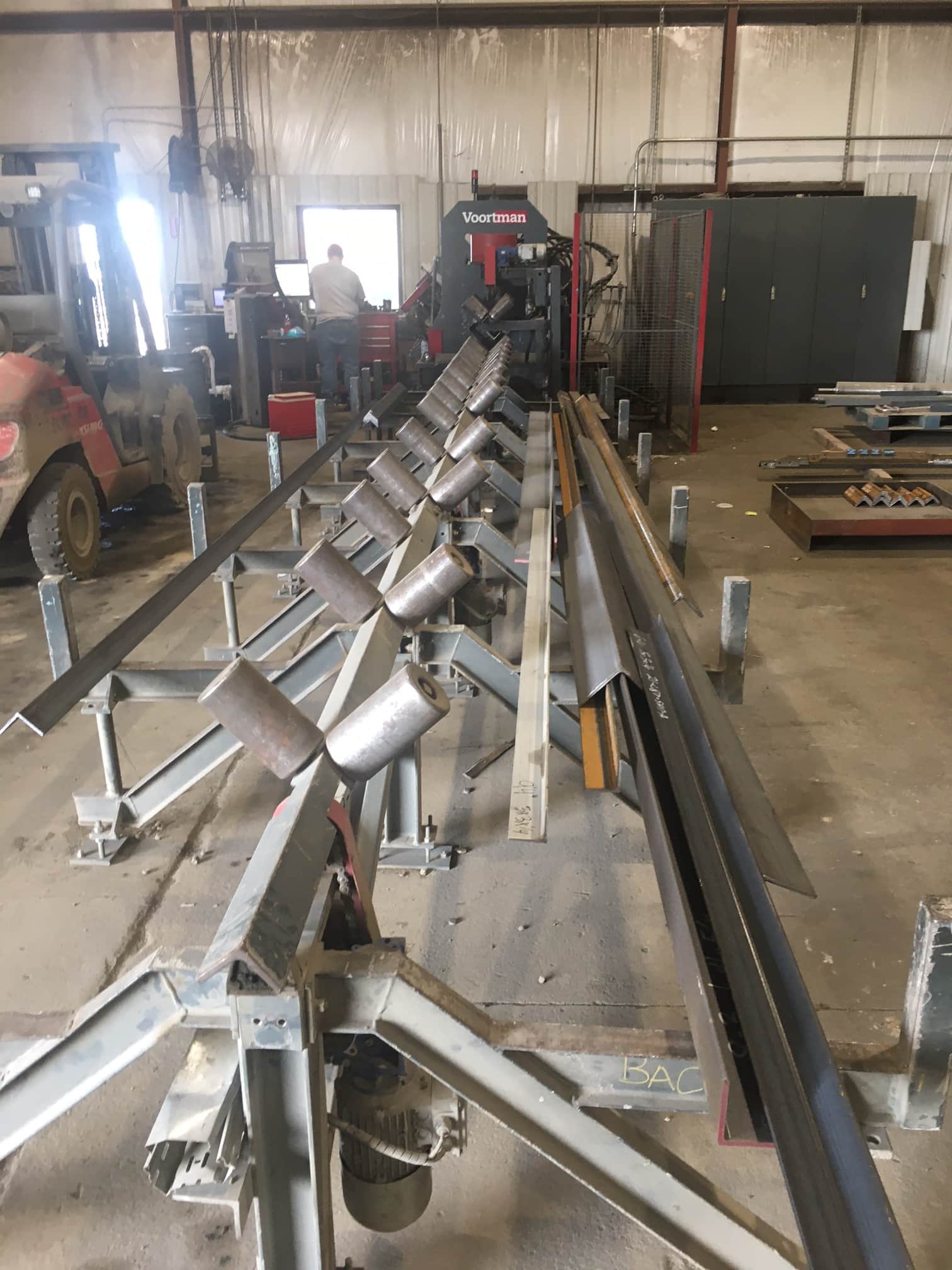 Voortman V505 Angle Line, 2013- Refurbished 2018, 40' Infeed & Outfeed Tables