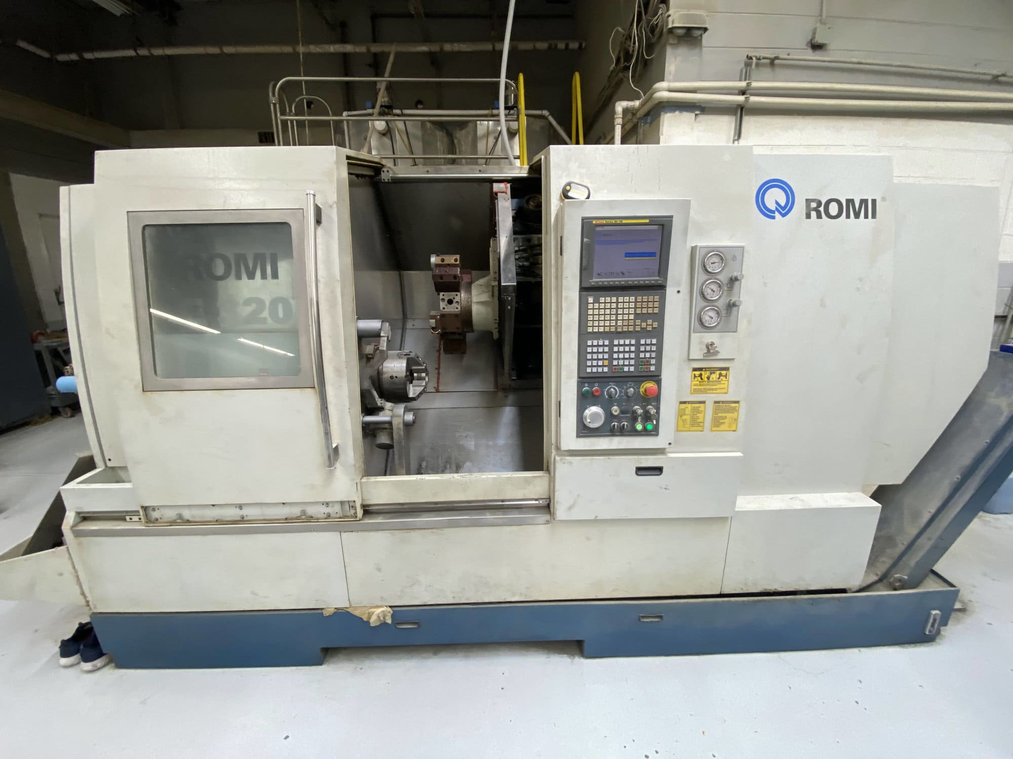 Romi E 320B CNC Lathe, 2005- Fanuc 18iTB, Live tooling, Sub Spindle