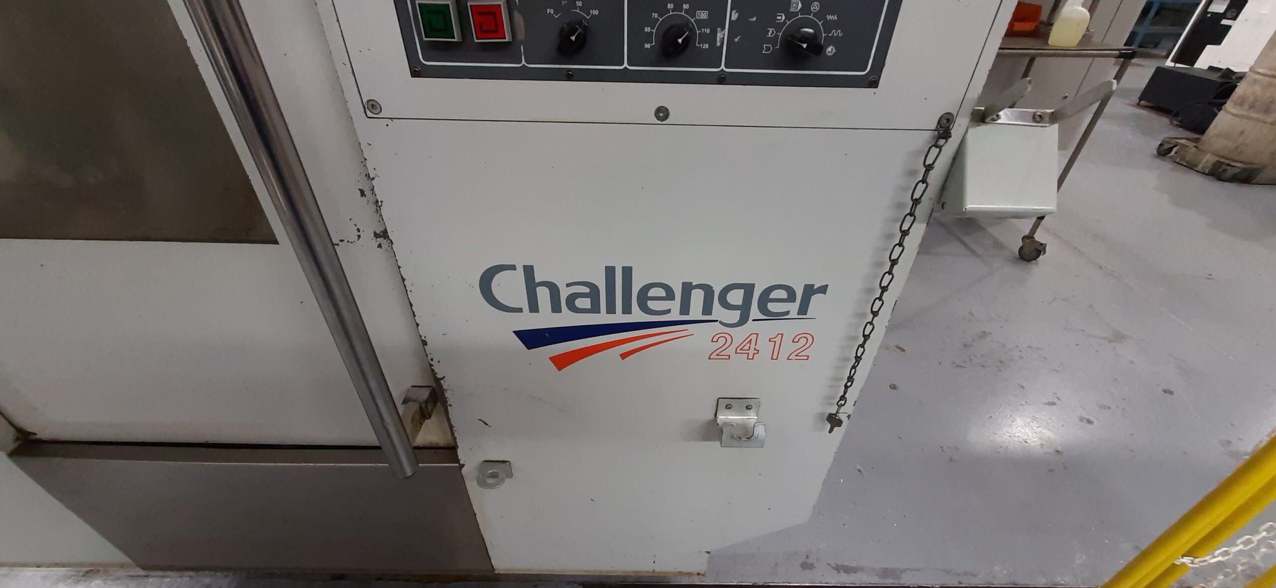 Microcut Challenger MCV-2412 VMC, 2004 - Fanuc Control - Image 2