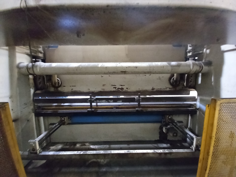 220 Ton x 12' Durma HAP 37200 Press Brake, 1997 - Single Axis Backgauge Control - TOOLING INCLUDED! - Image 6