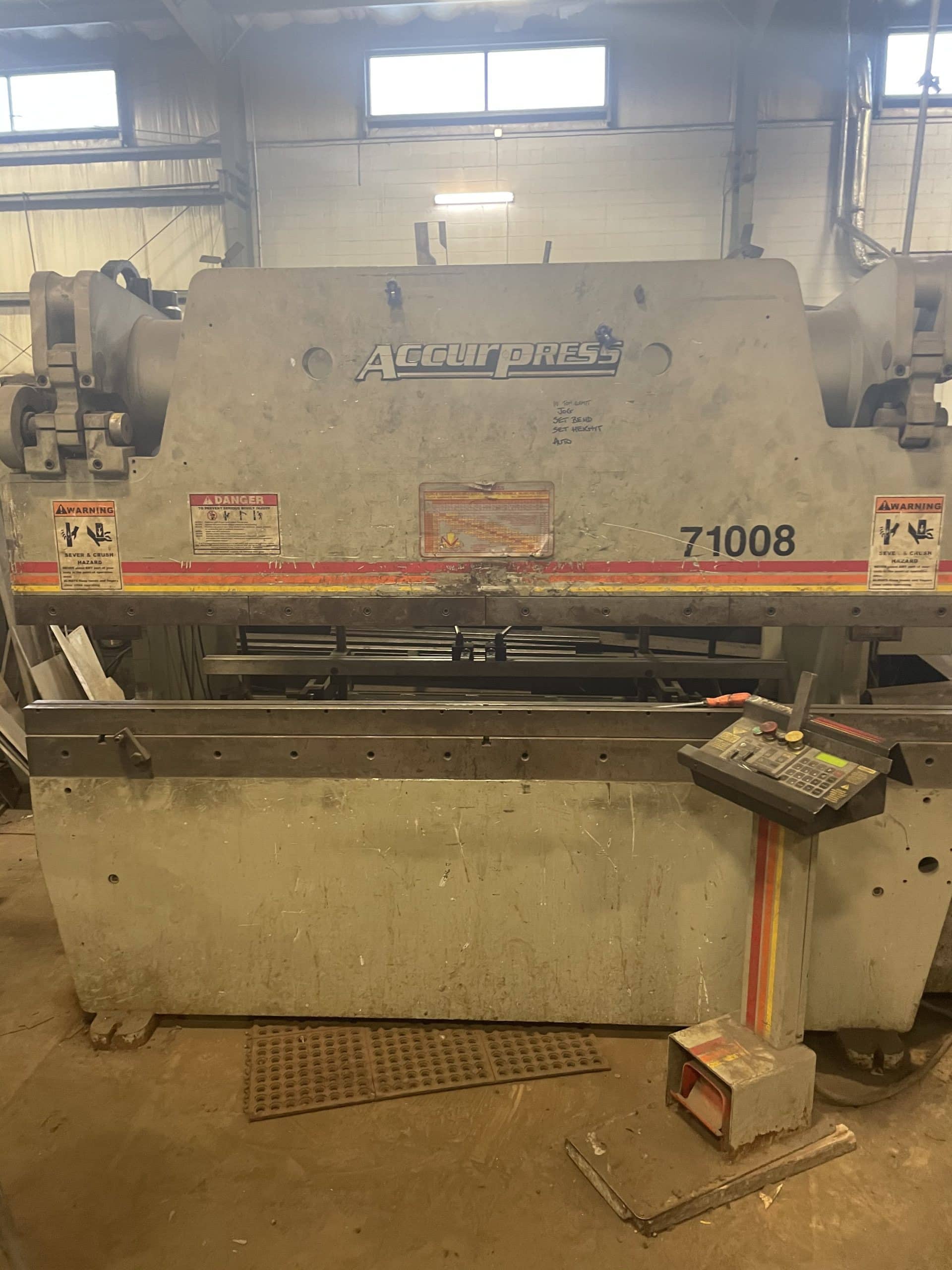 100 Ton x 8' Accurpress Press Brake, 2005