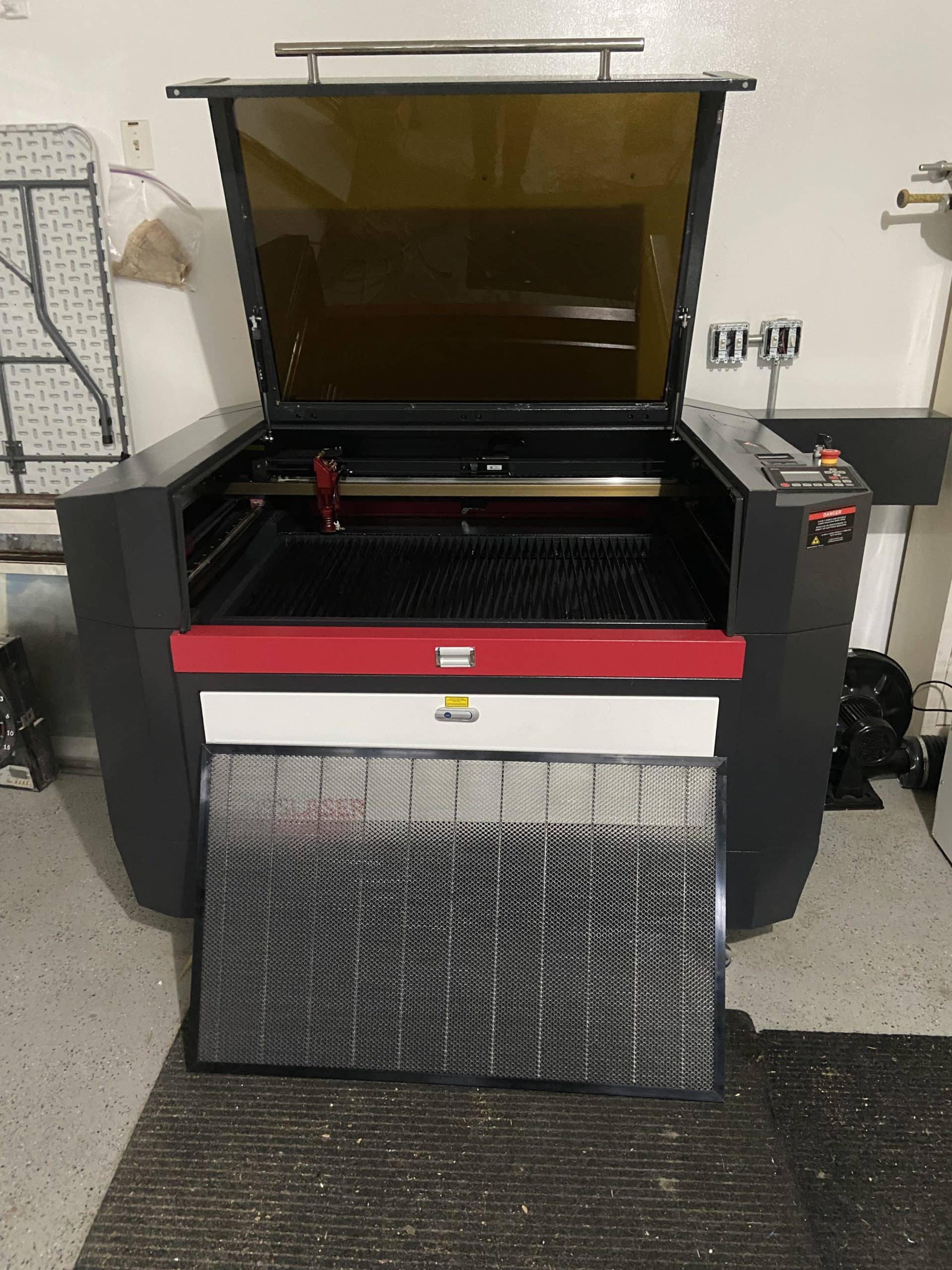 BossLaser LS-2440 Gen V 100W Laser Engraver, 2020, Blast Chiller