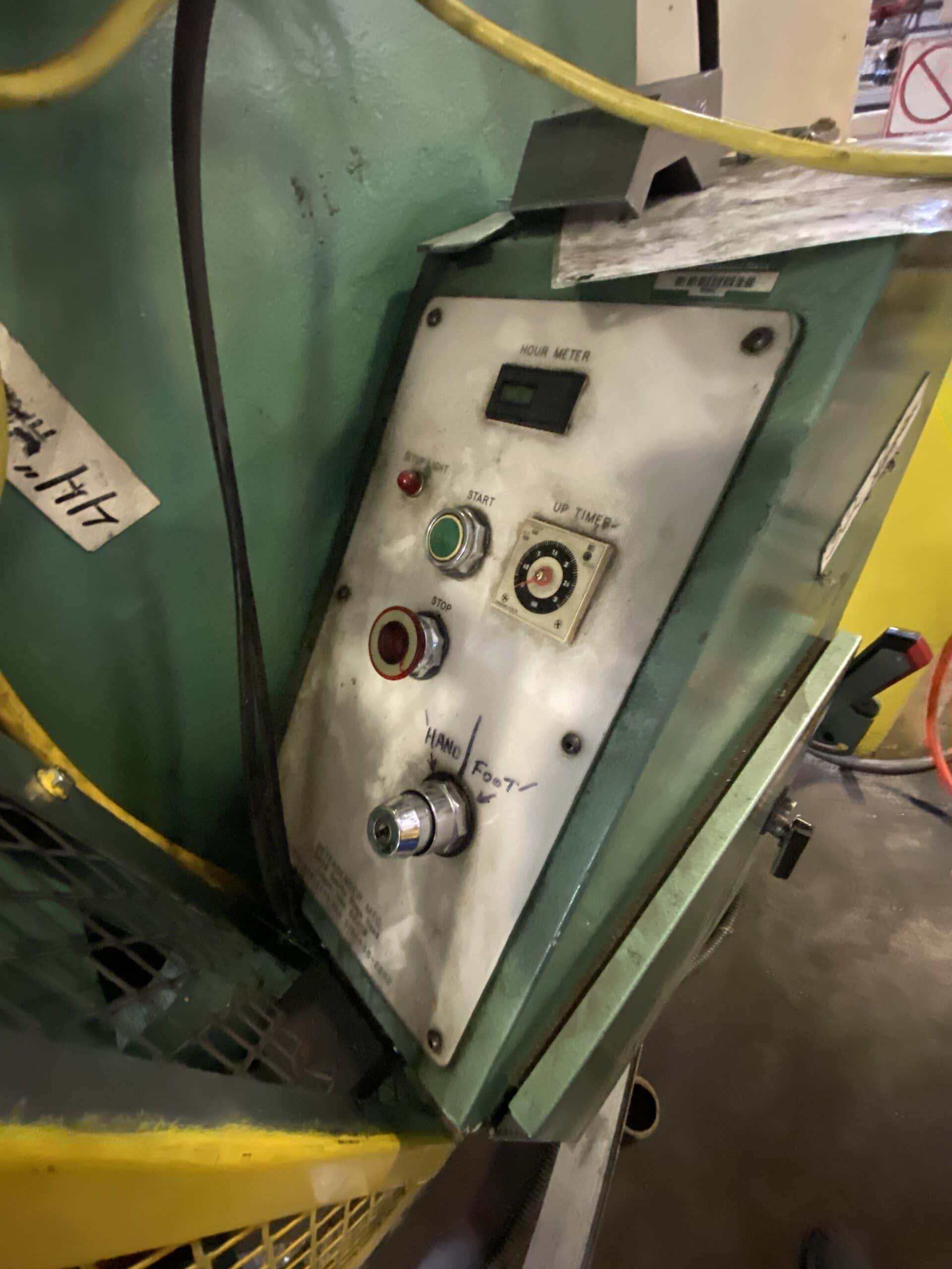 70 Ton X 8' Betenbender 8-70T Hydraulic Press Brake- Under Power - Image 3