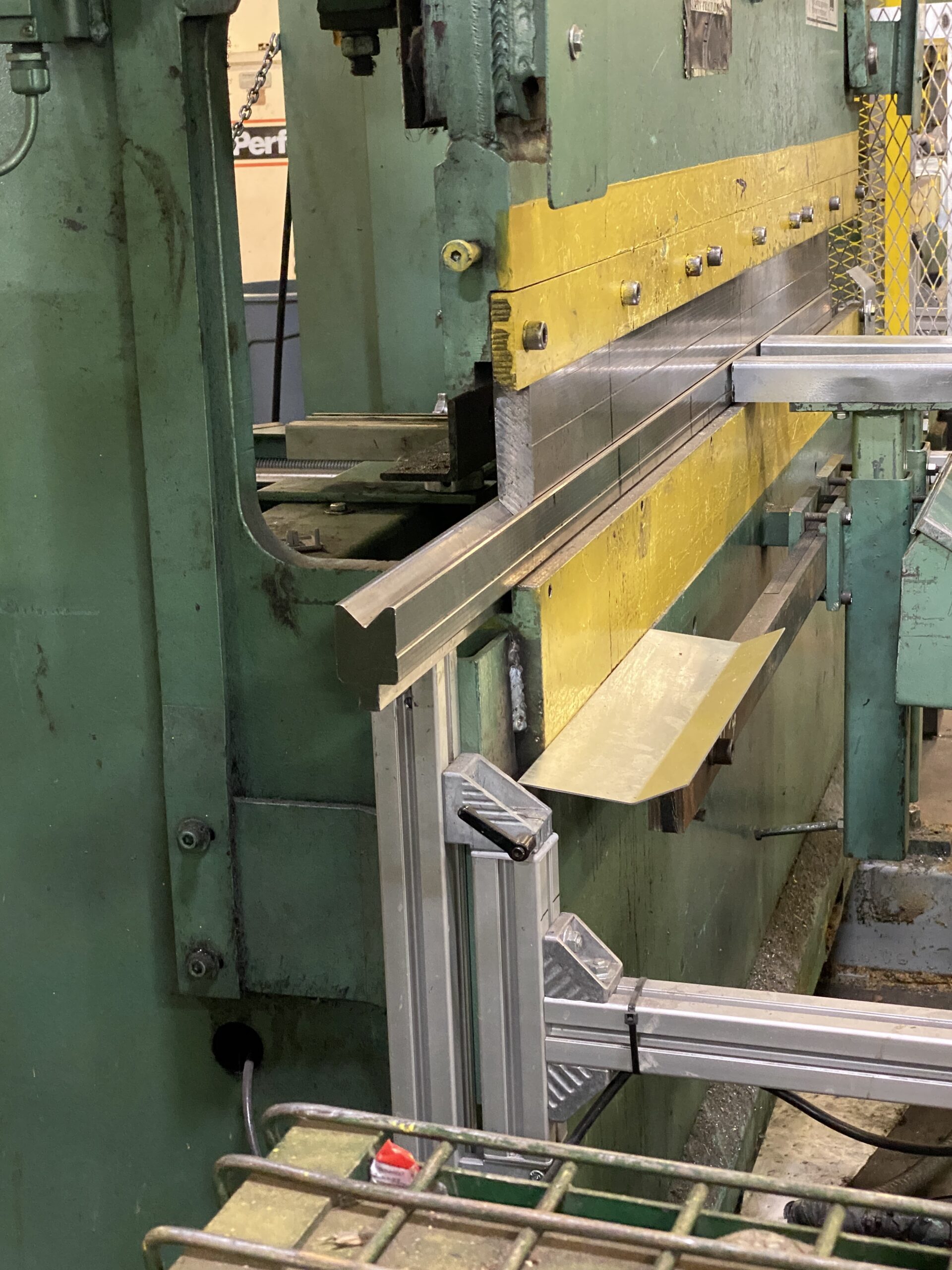 70 Ton X 8' Betenbender 8-70T Hydraulic Press Brake- Under Power - Image 4