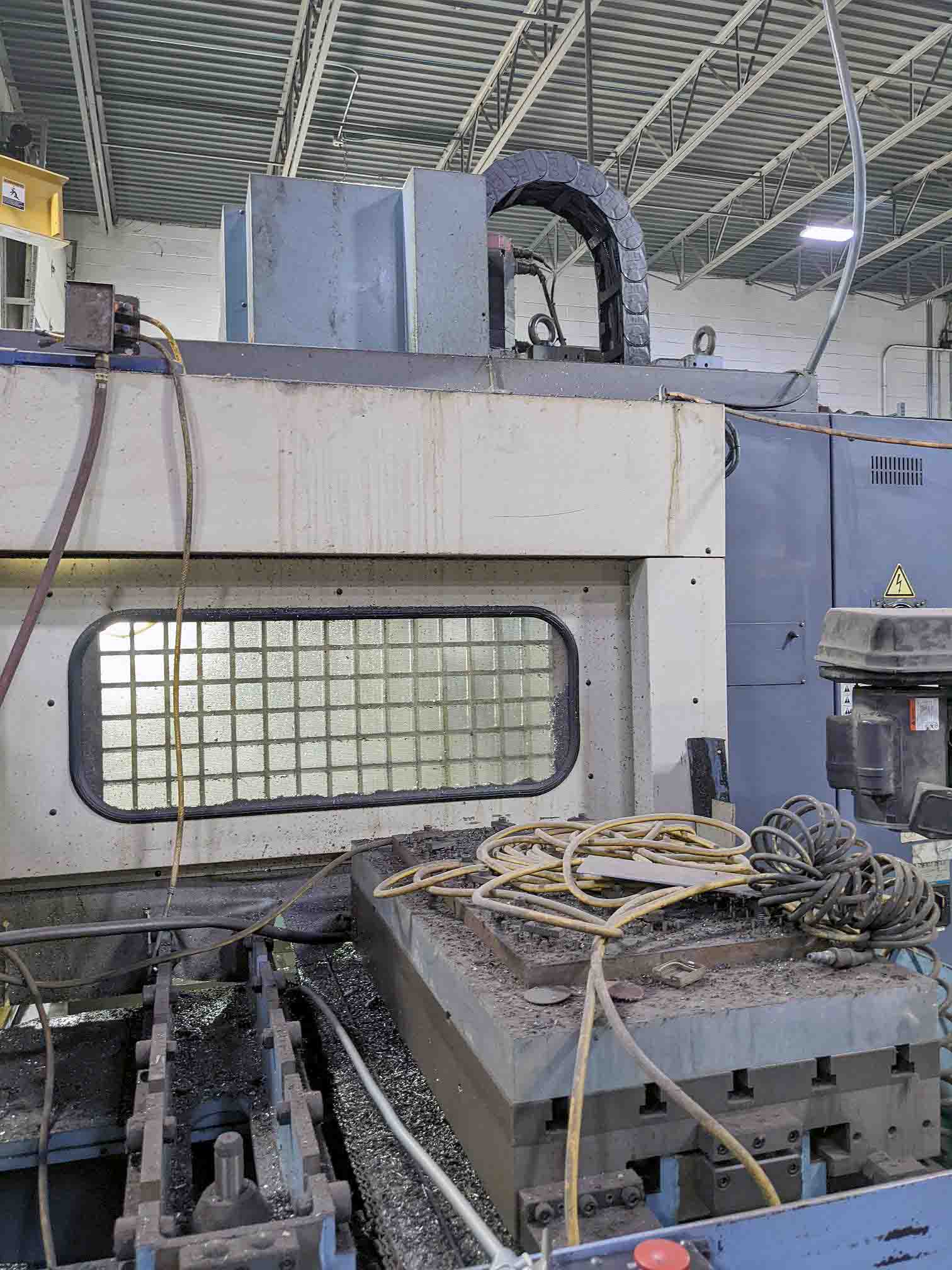 OKK VM-5 VMC, 1997 - Fanuc, Pallet Changer, Box Way, HP Coolant - Image 4