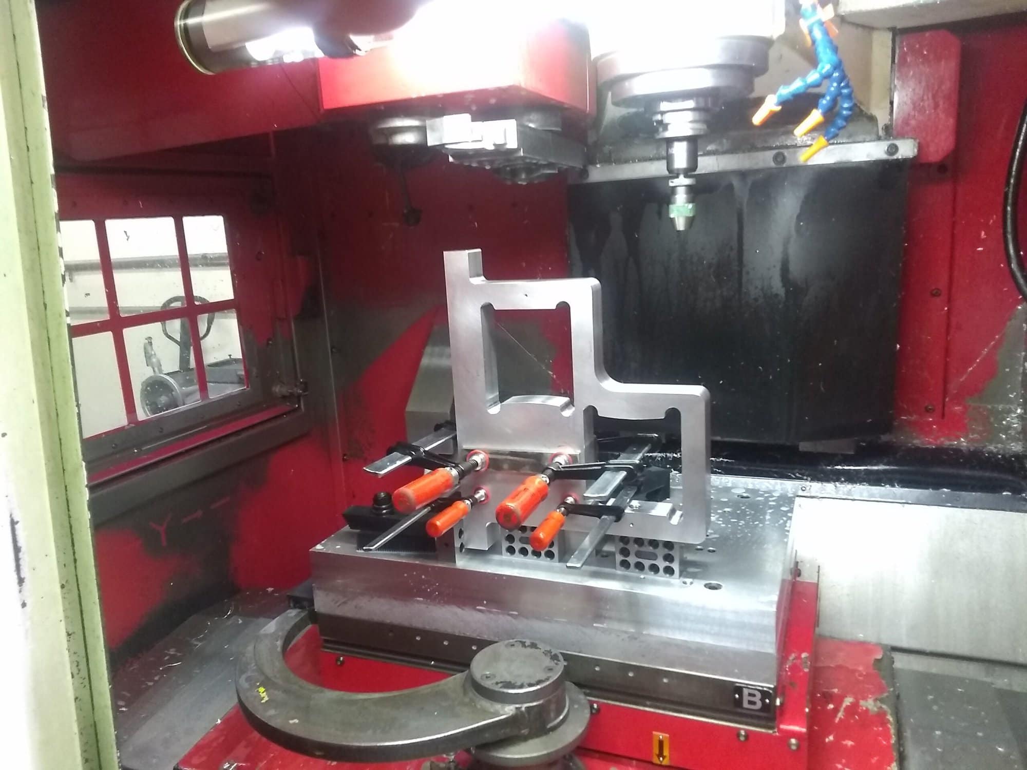 MATSUURA RA1G VMC, 1997 - Chip Conveyor, Available Immediately, Pallet Changer - Image 2