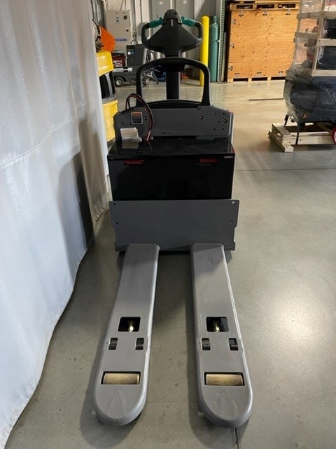 Jungheinrich ECR336A-48X27, 2019 - 8,000 lb. Cap. End Rider w/48"X27" Short Fork Tip, Very Low Usage Hours, Available Immediately - Image 2